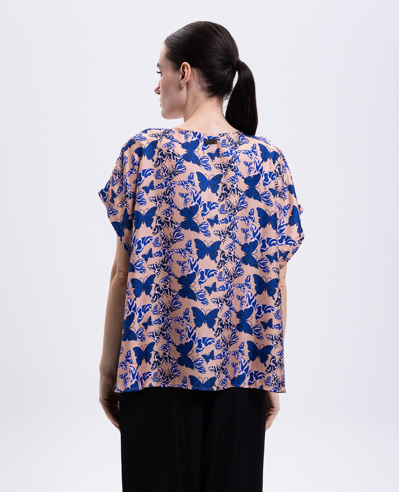 

Beige Disco Butterflly silk top with print Vilebrequin