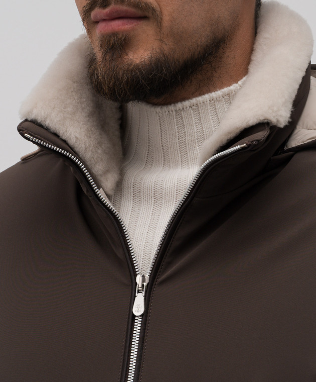 Brunello Cucinelli Giacca in piumino marrone con pelliccia di