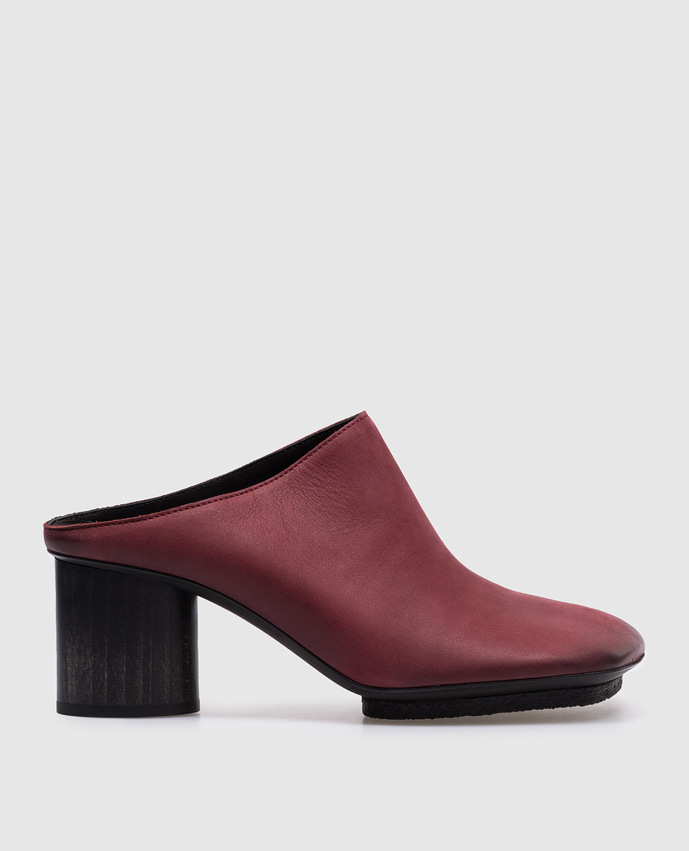 

Burgundy leather clogs UMA WANG