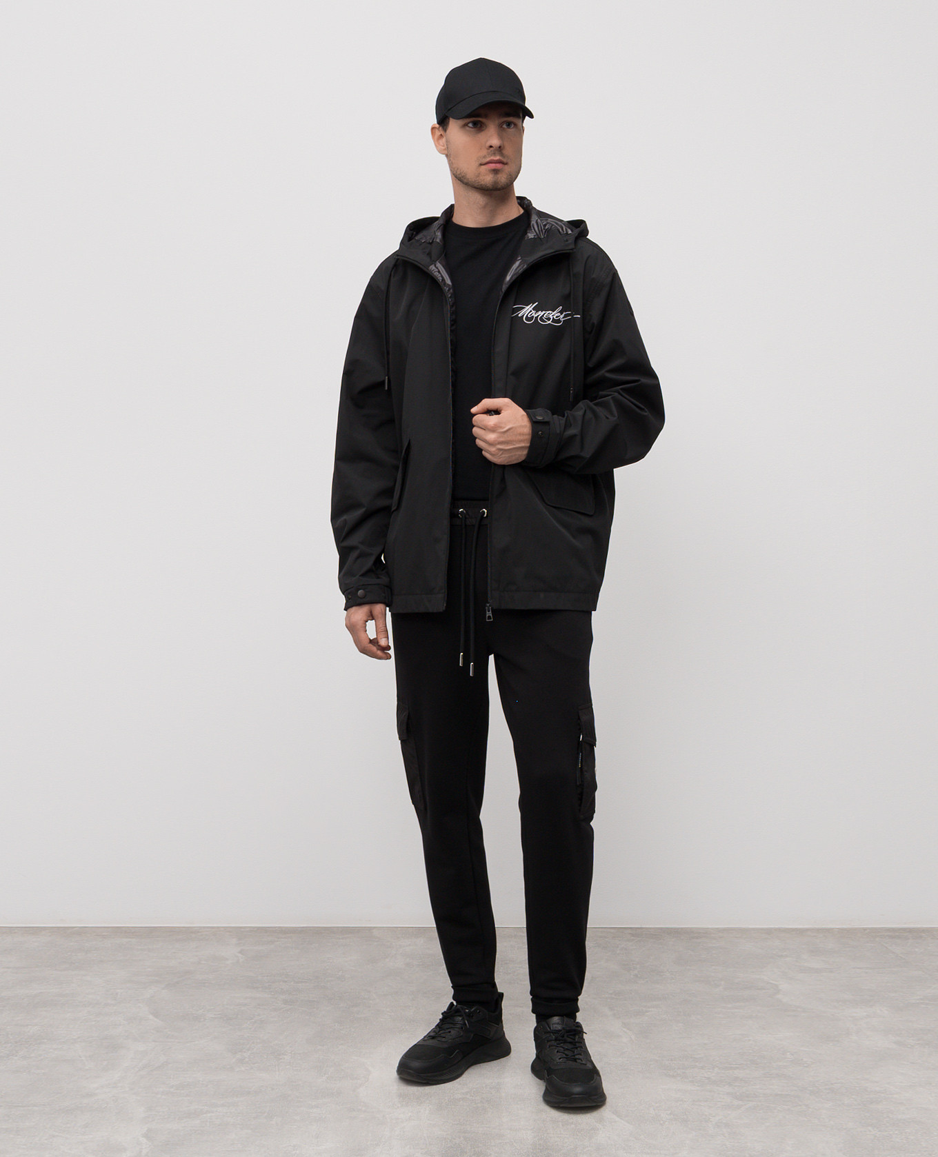 

Iraclia black windbreaker with logo embroidery Moncler