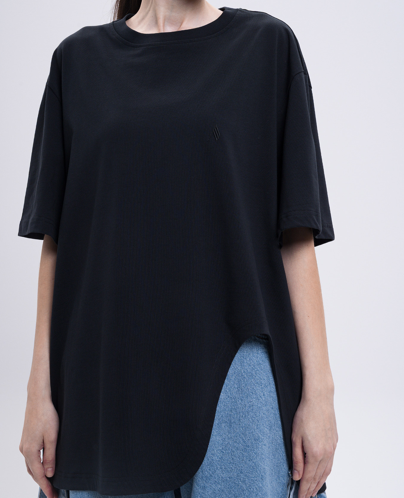 

Black T-shirt with embroidered emblem The Attico