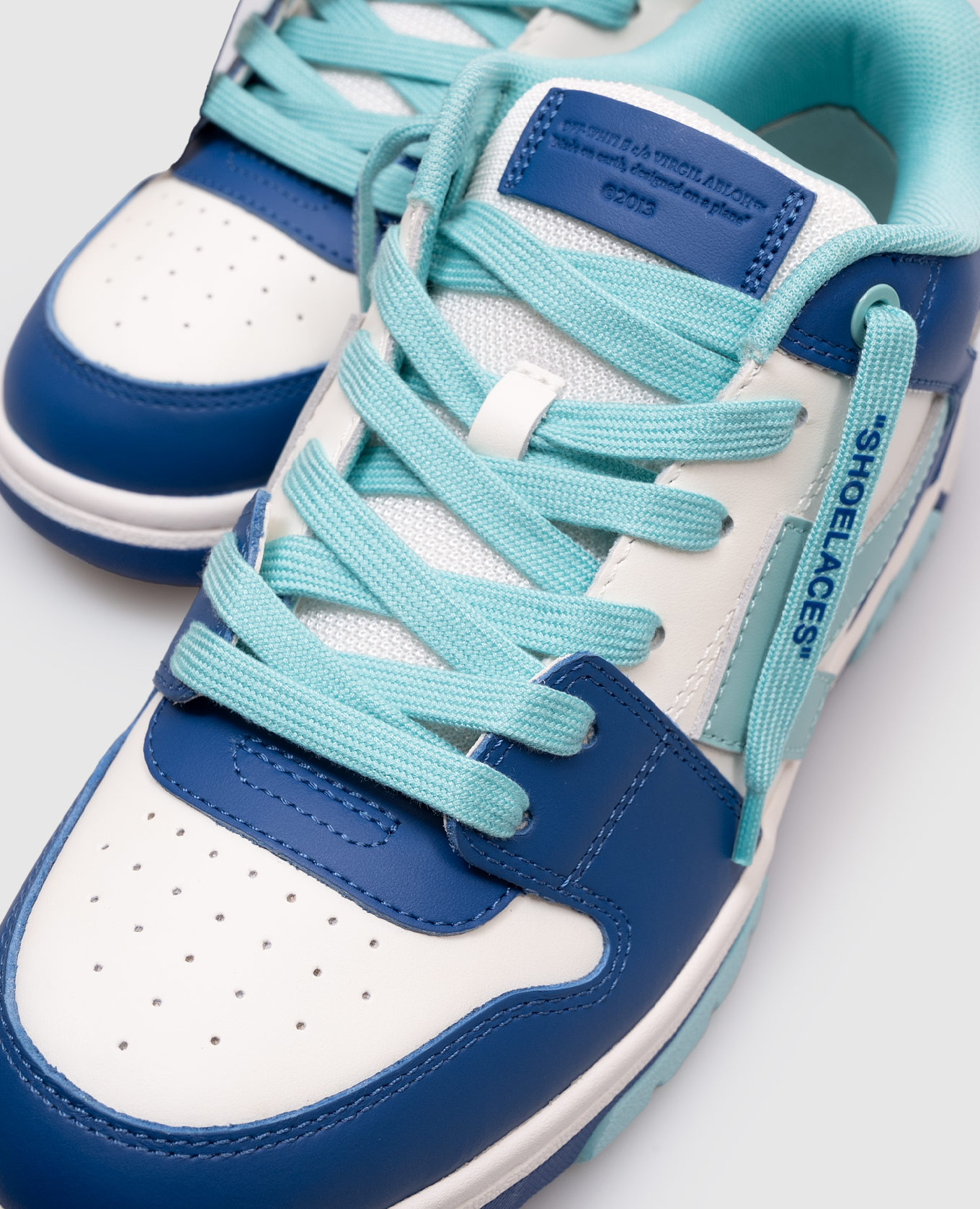 

Kids' blue leather sneakers Out of office with logo Off-White