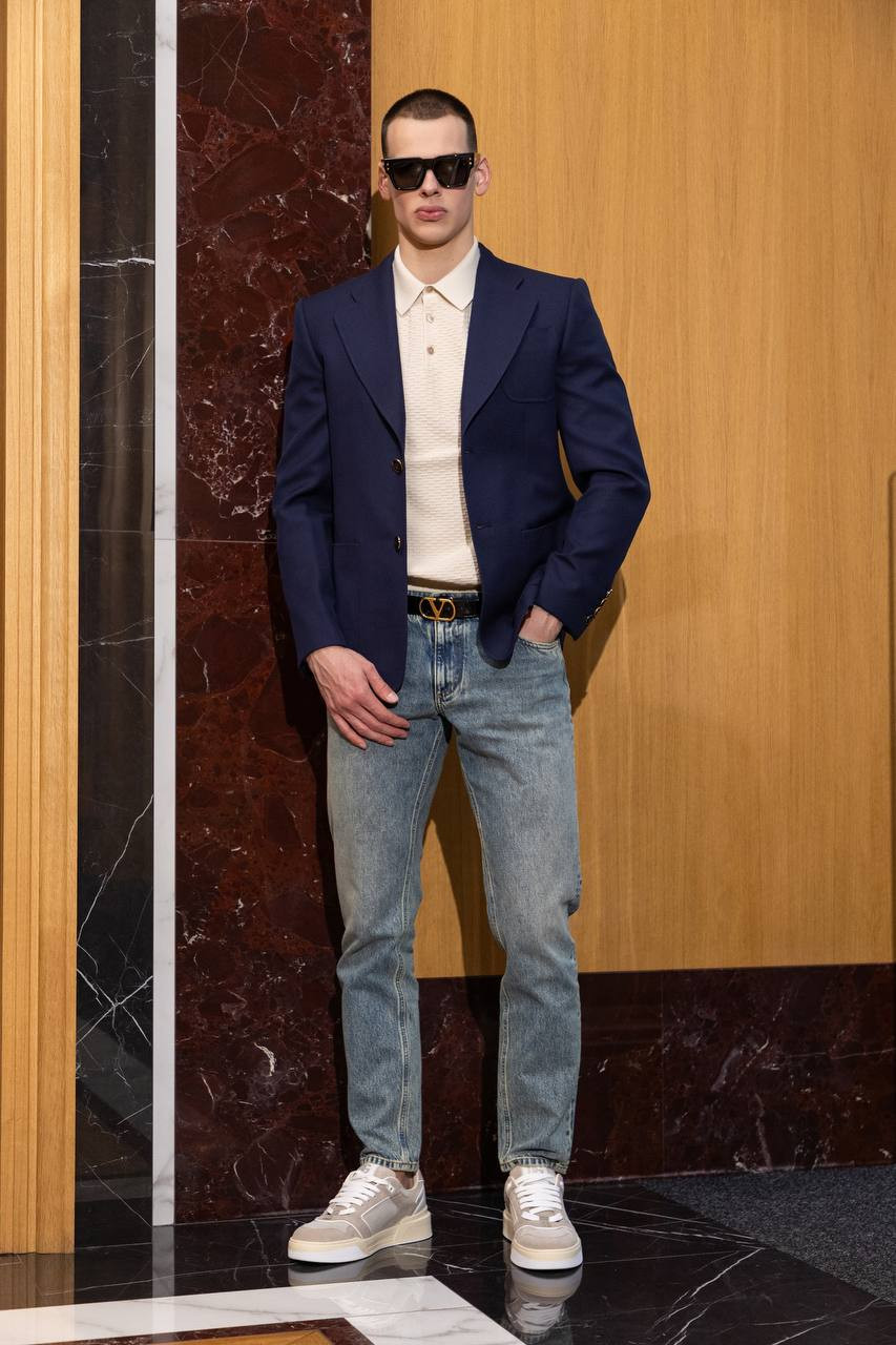 

Blue distressed jeans with logo Dolce&Gabbana, Light blue