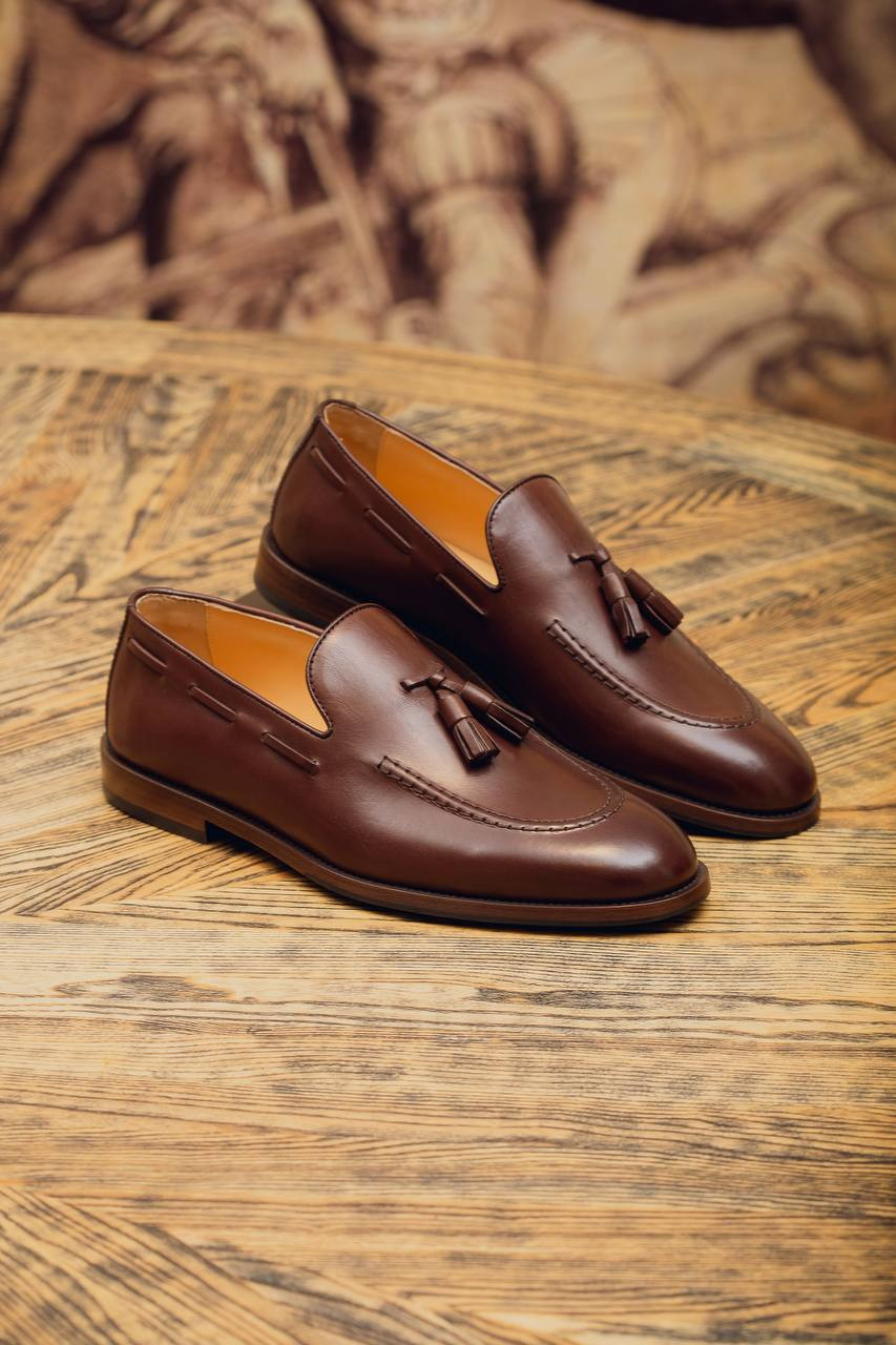 

Brown leather loafers with tassels Brunello Cucinelli