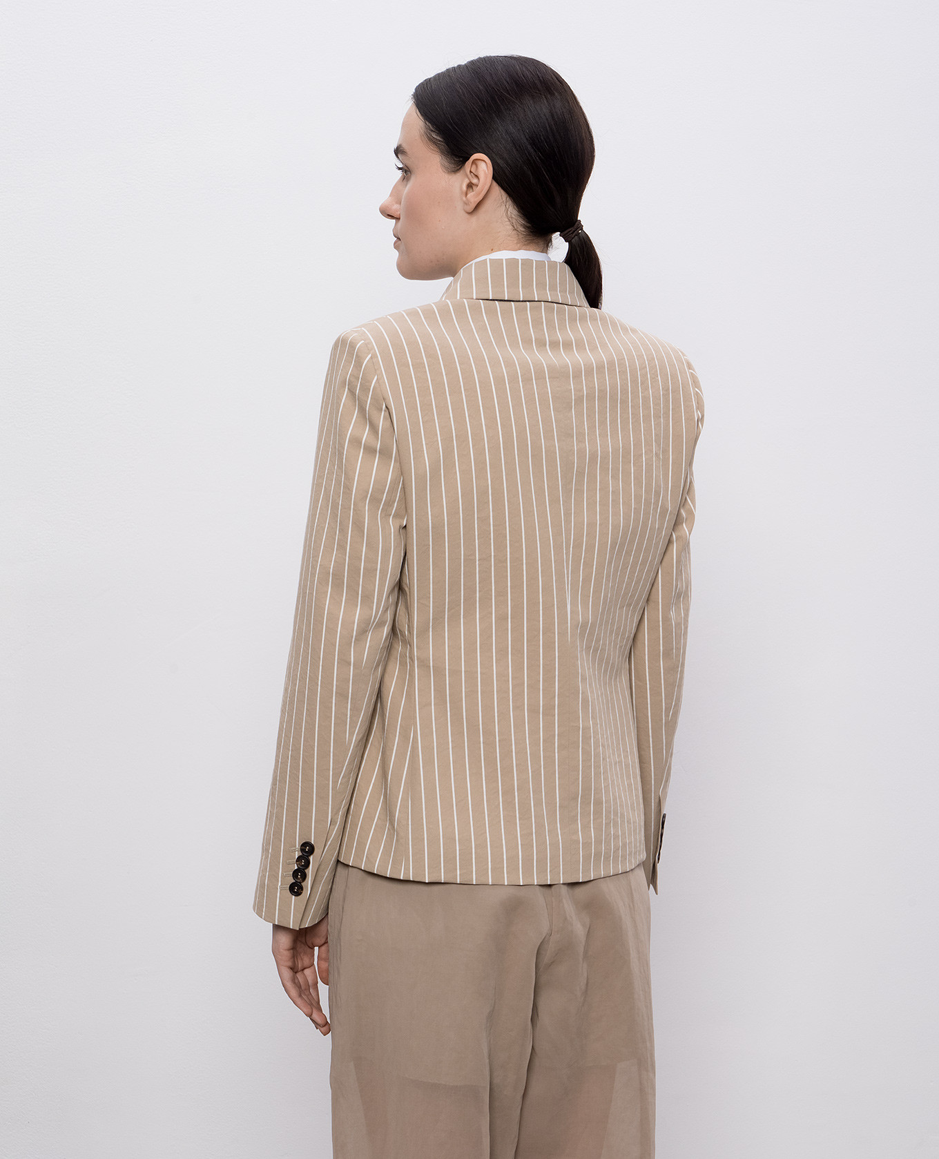 Beige double-breasted jacket with striped silk Brunello Cucinelli 4