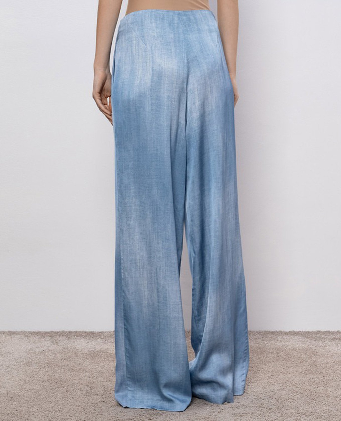 

Blue palazzos Ermanno Scervino, Light blue