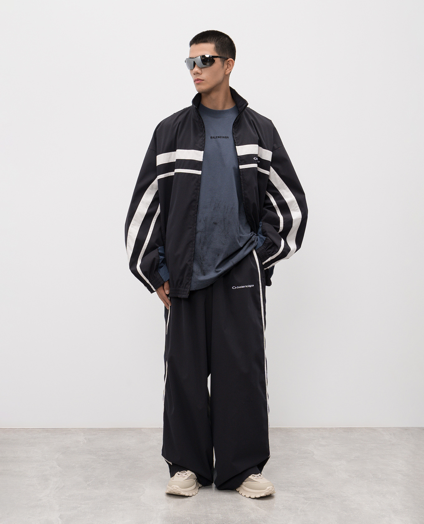 Black 50/50 sports jacket Balenciaga 2