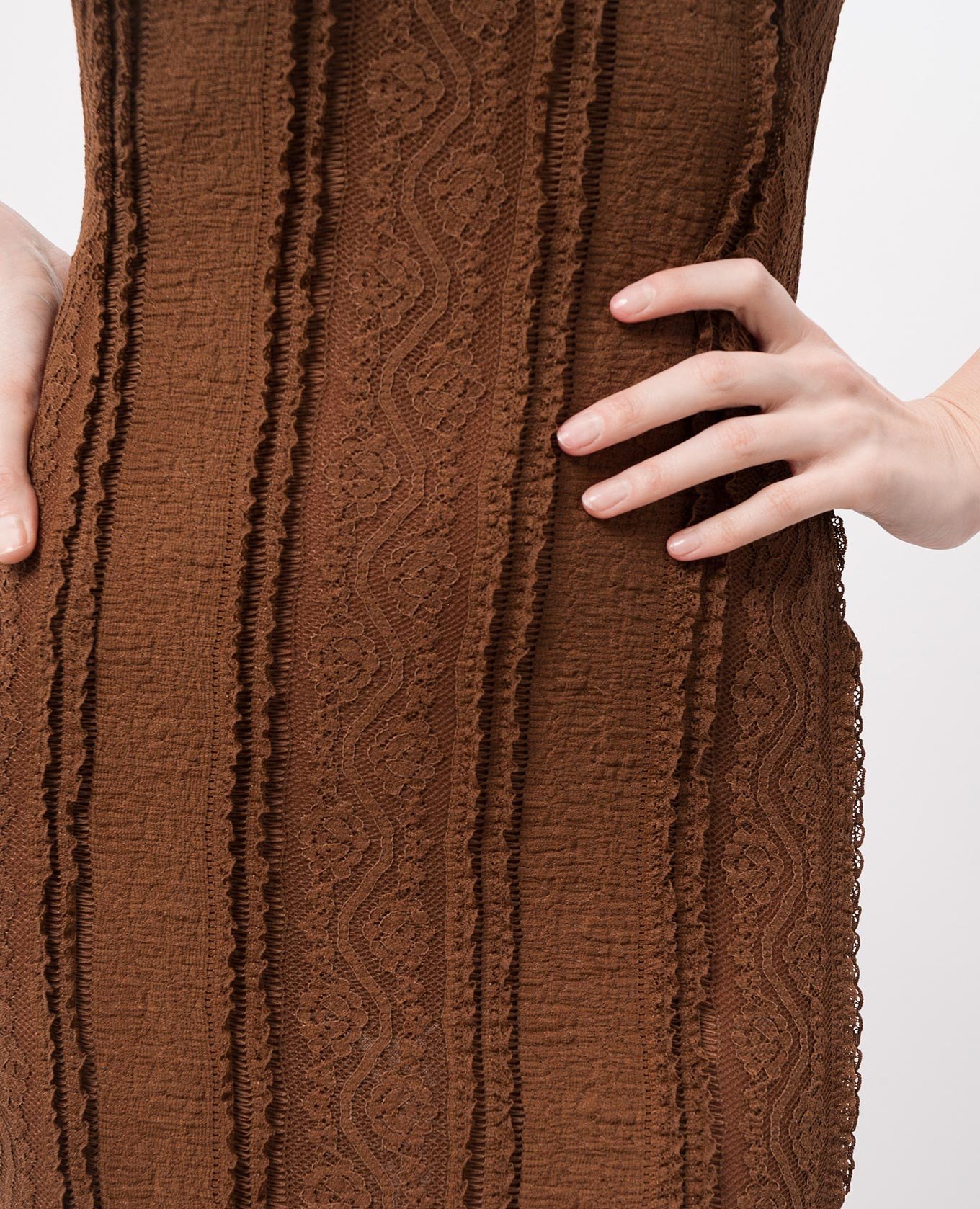 

Brown Thea dress with lace Charo Ruiz