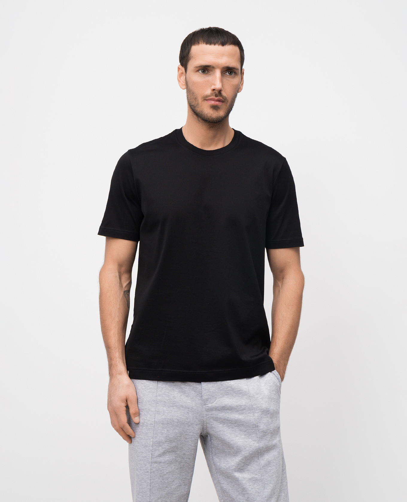 

Black T-shirt with logo CAPOBIANCO