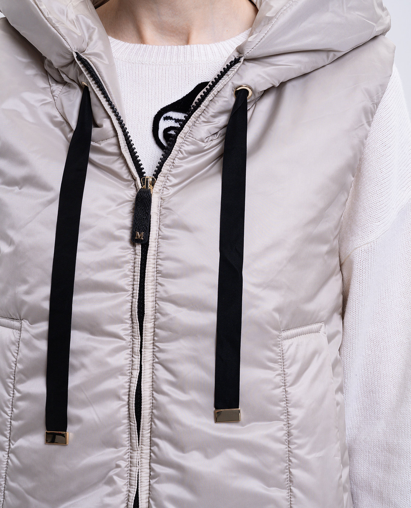 

Beige vest GREENGO Max Mara