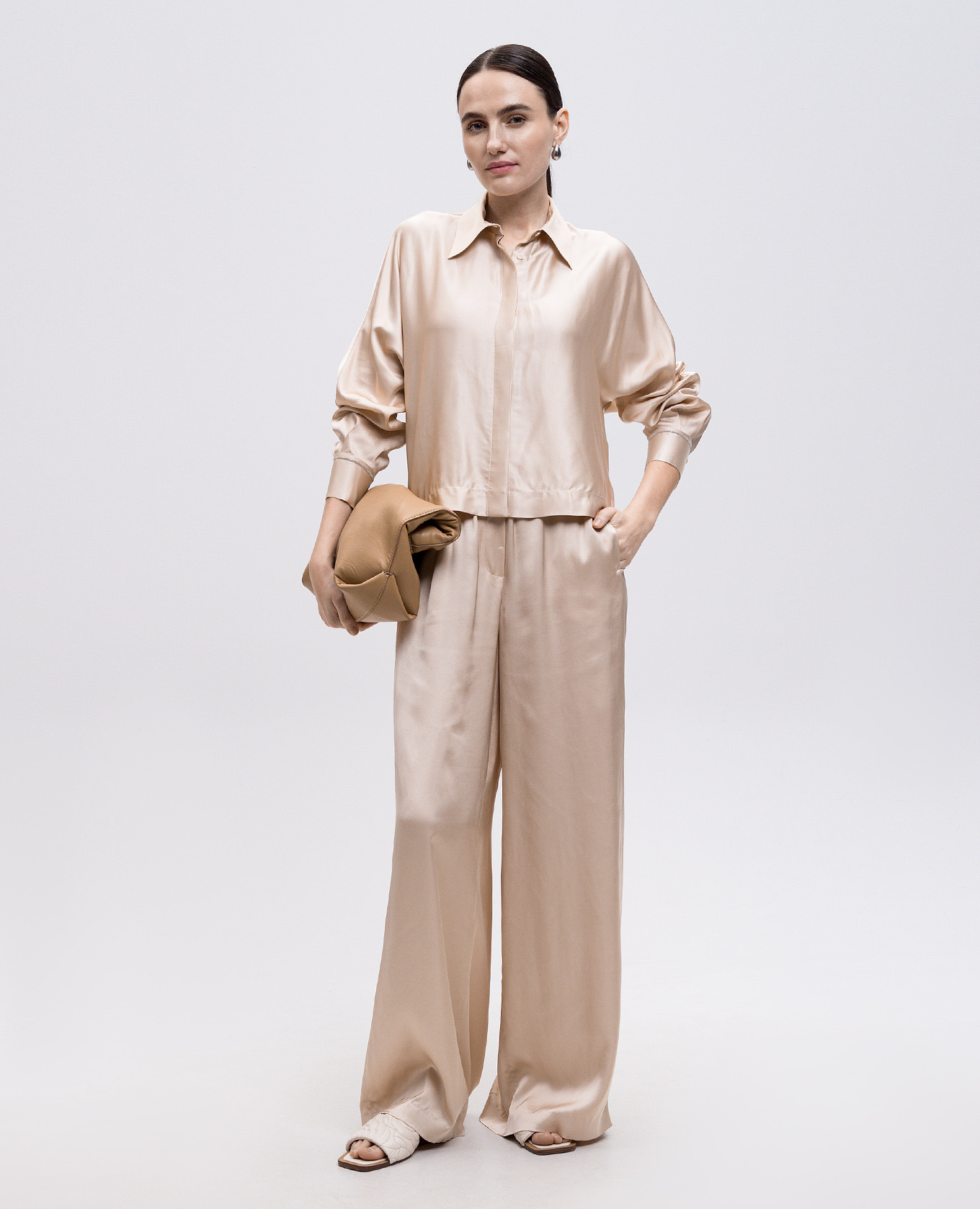 

Beige pants Peserico