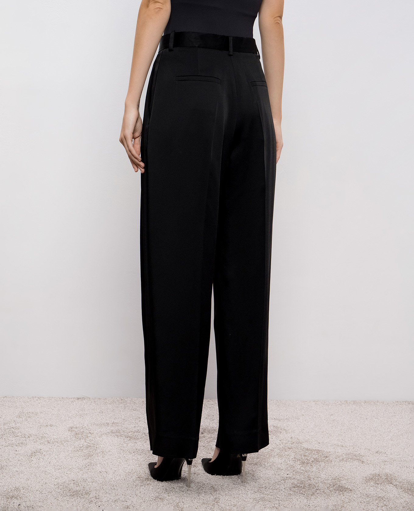 Black high-rise pants Victoria Beckham 4
