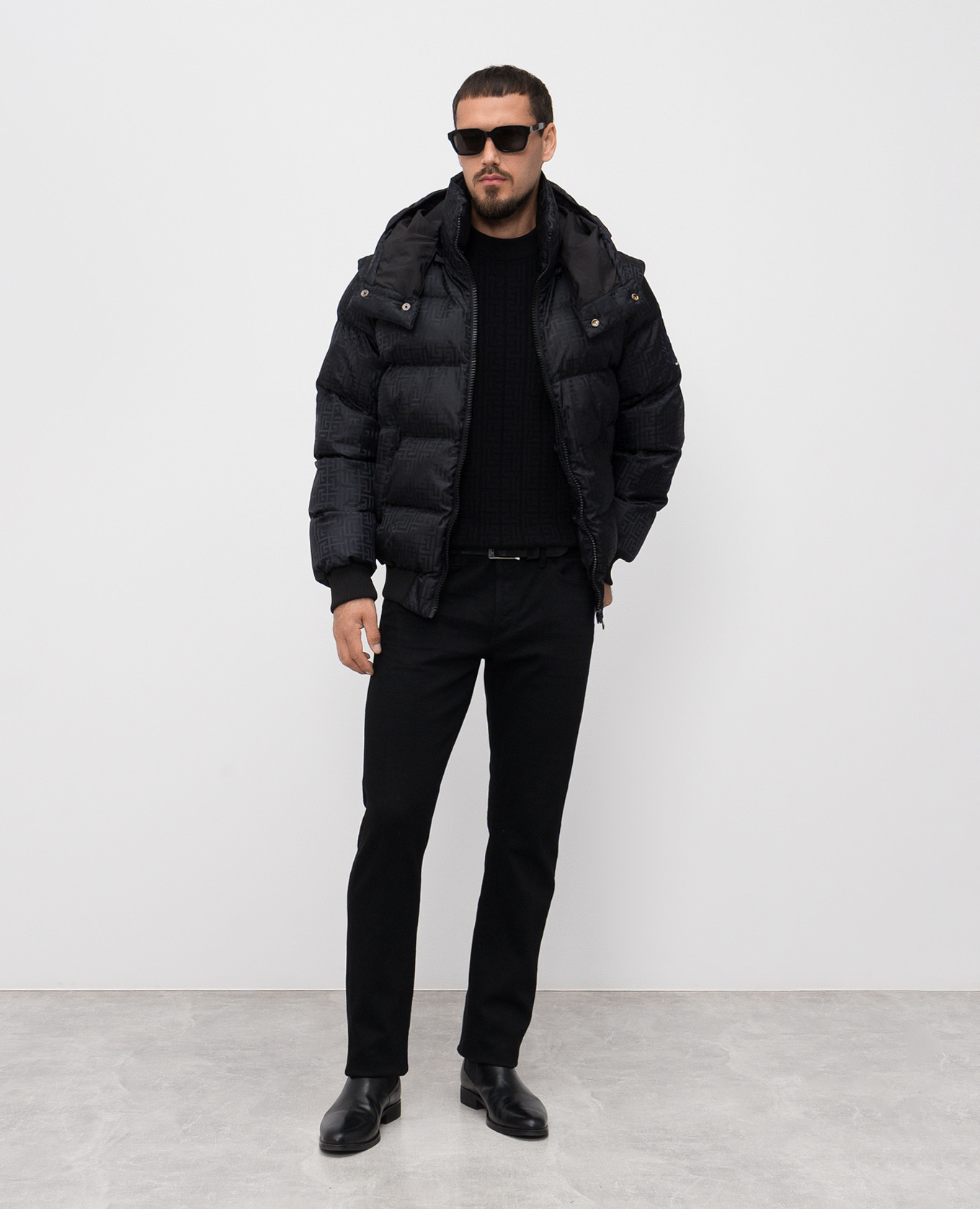 

Black sweater with branded pattern Balmain