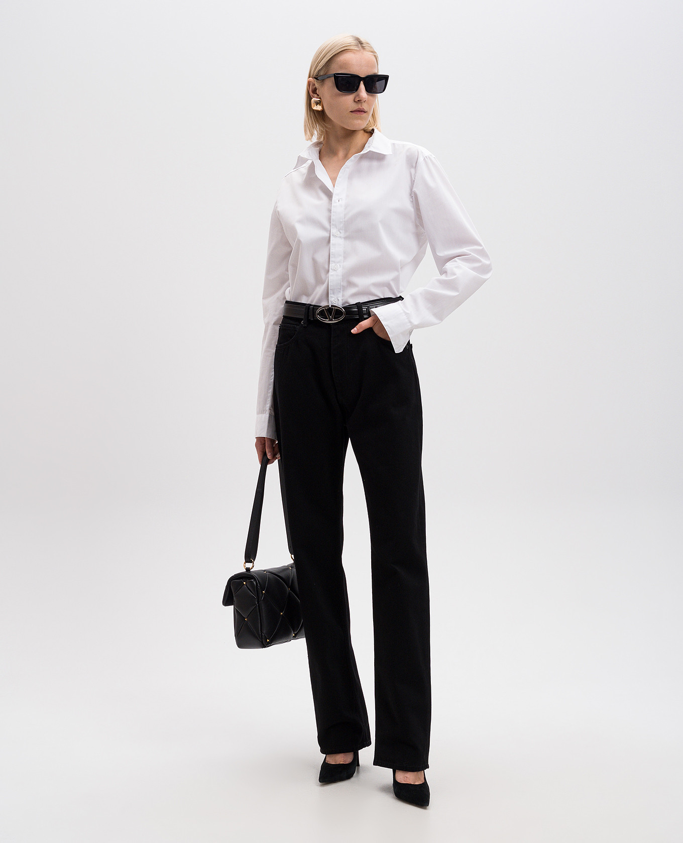 Black jeans with leather logo patch Valentino 2
