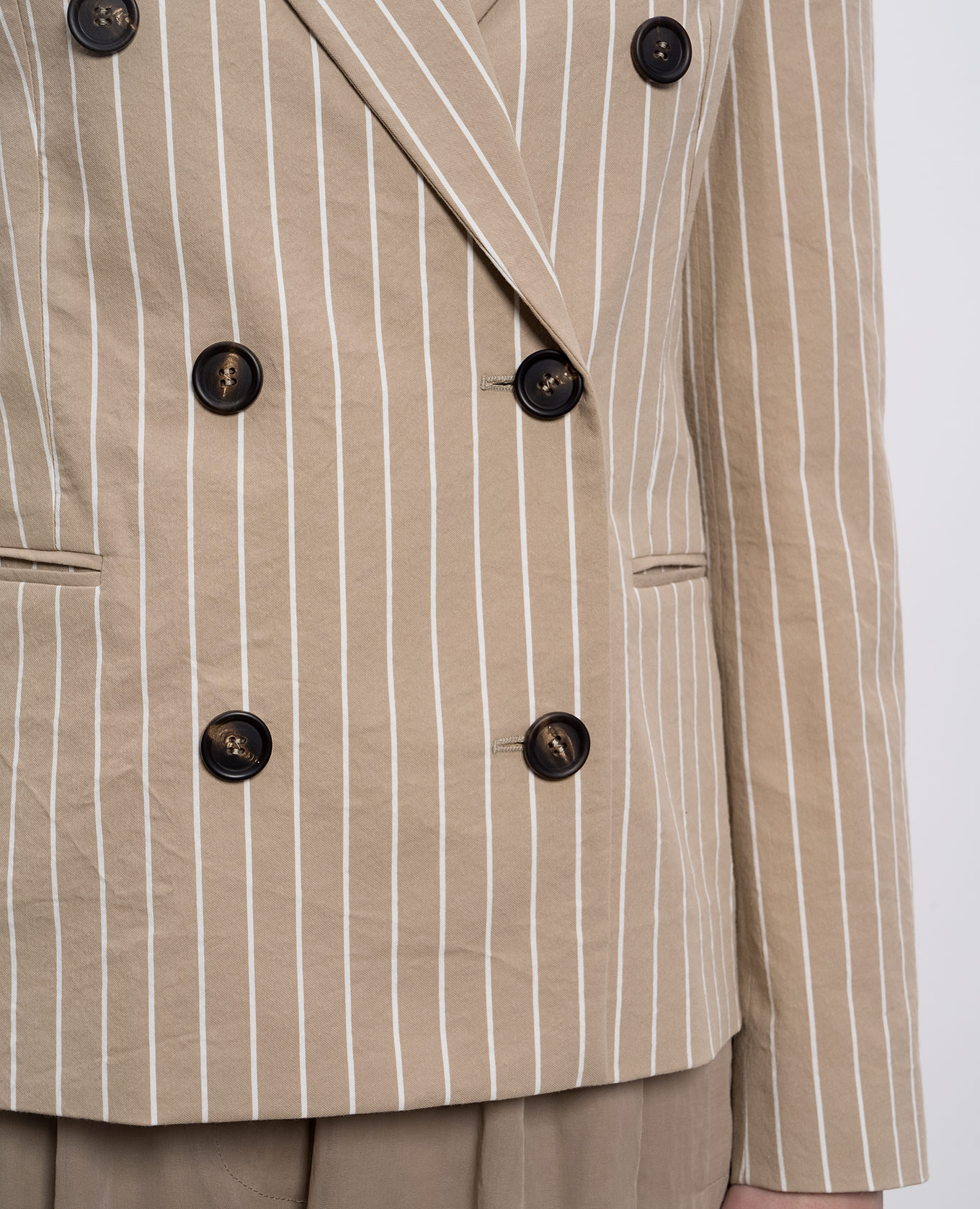 

Beige double-breasted jacket with striped silk Brunello Cucinelli