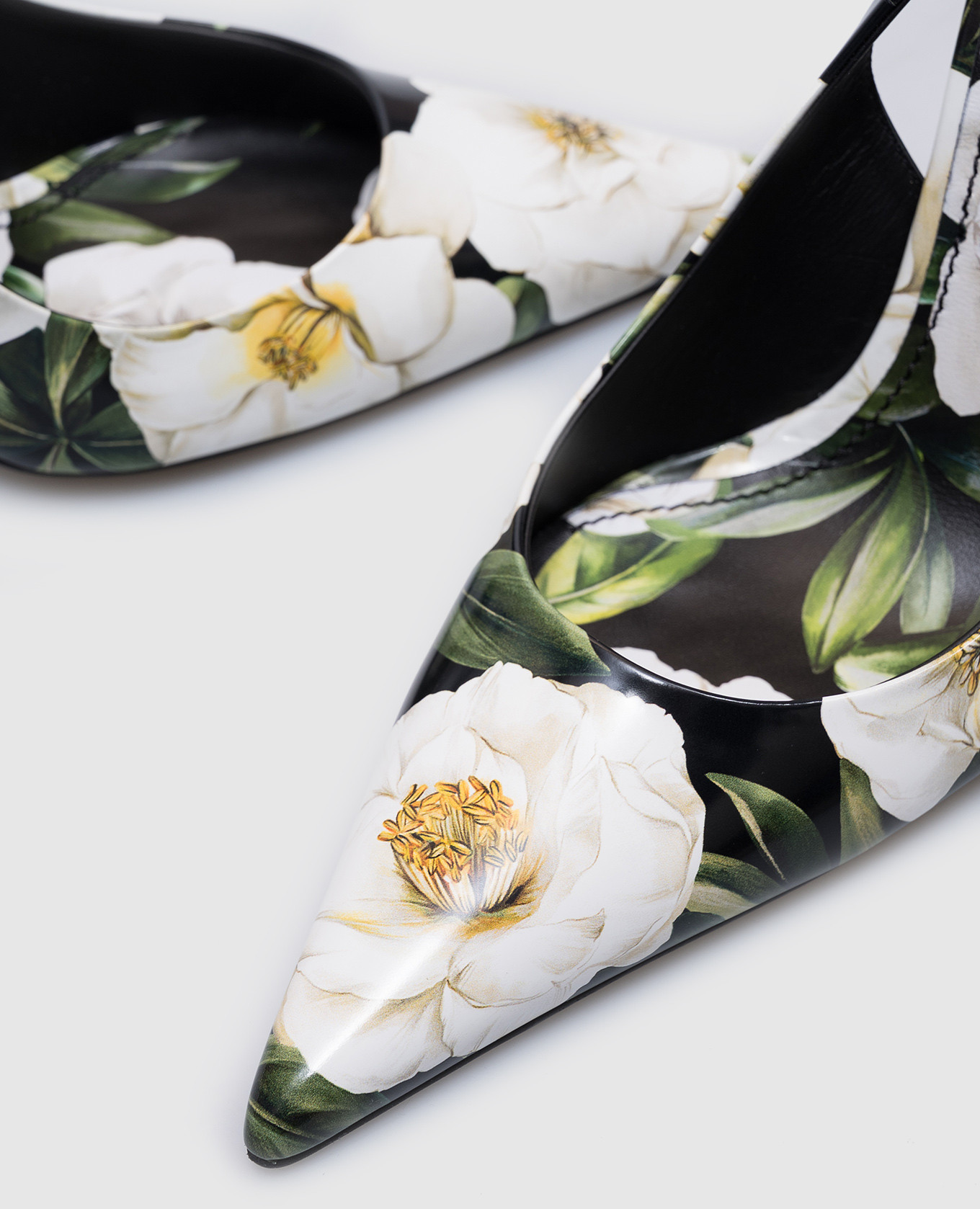 

Black leather glossy slingbacks in floral print Dolce&Gabbana