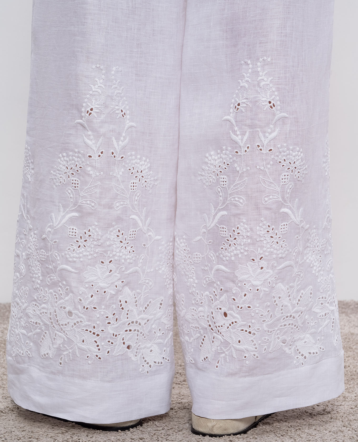 

White linen pants with broderie embroidery Ermanno Scervino