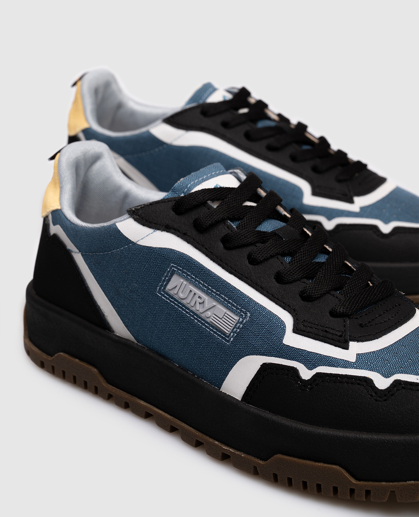 

Blue WILDPACE combination sneakers AUTRY