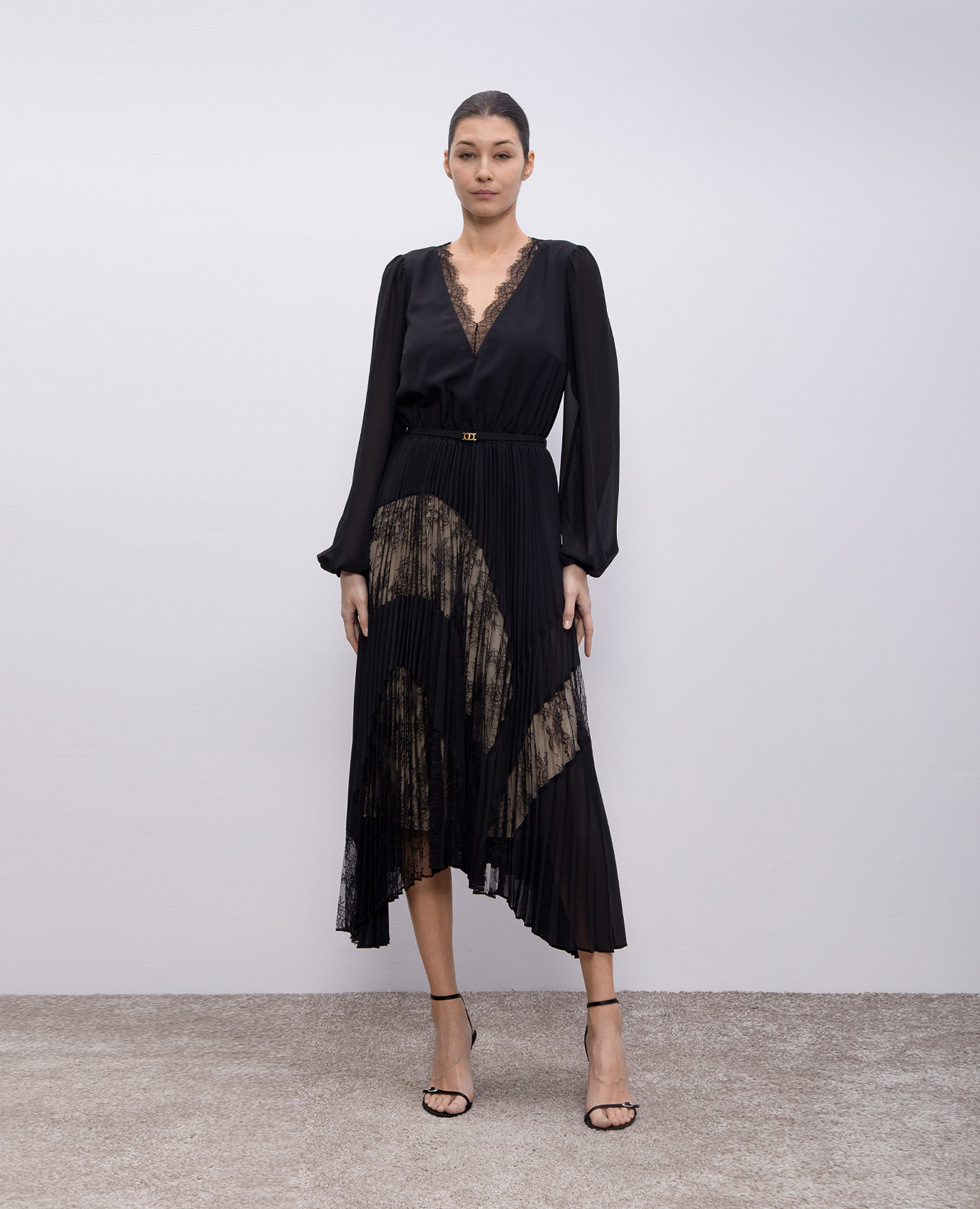 

Black midi dress with lace Twinset