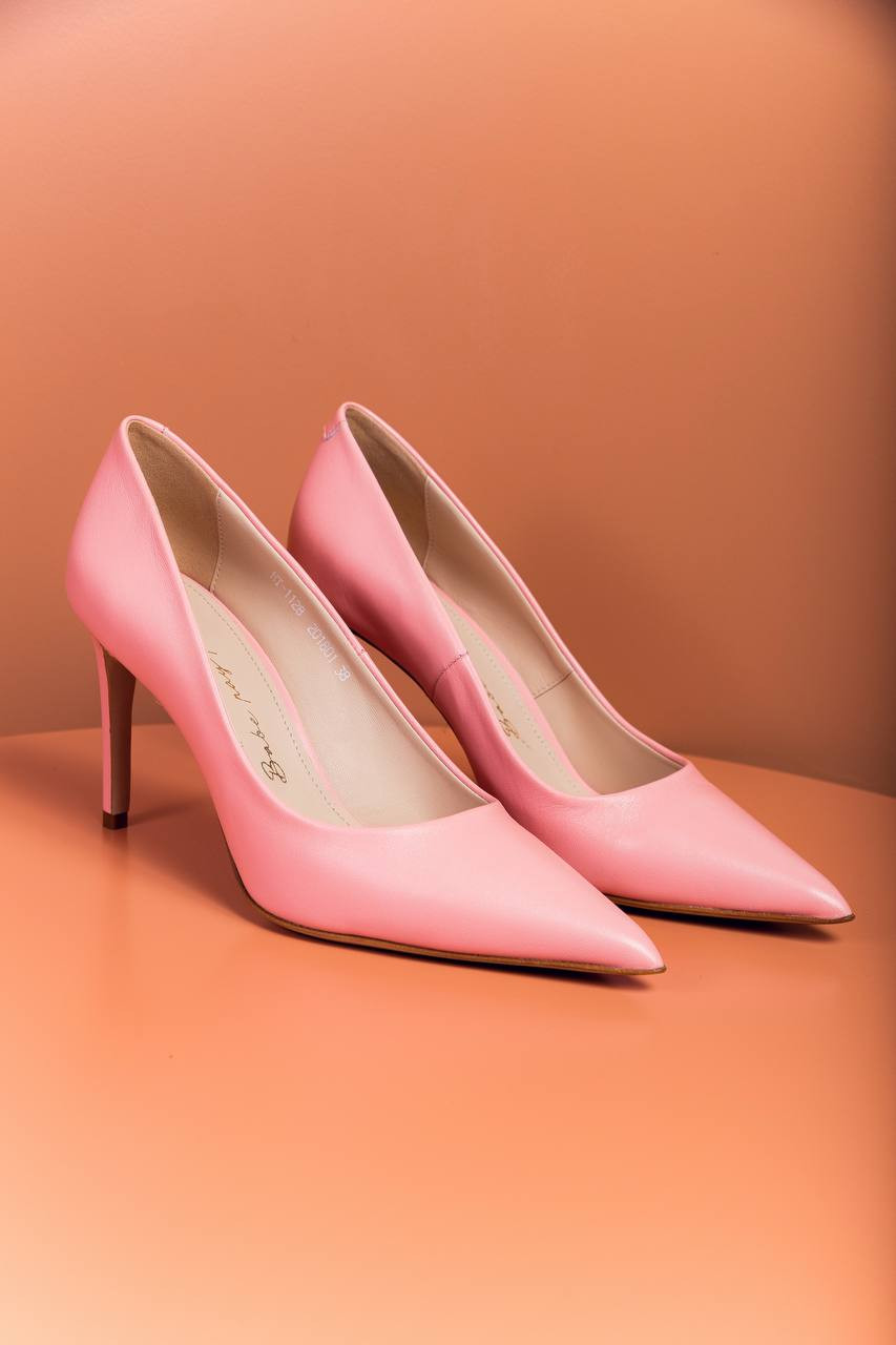 

Pink leather shoes Babe Pay Pls