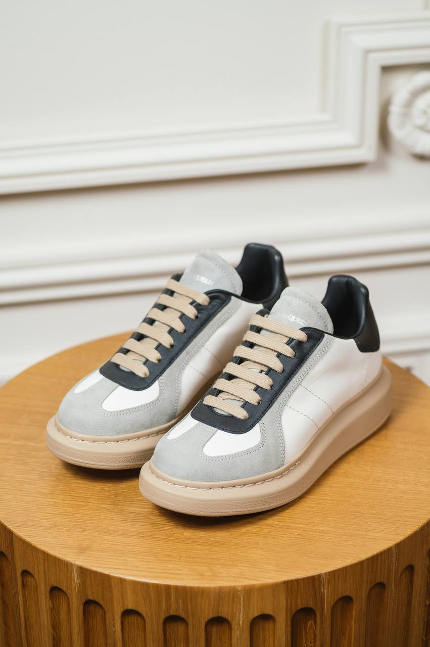 Leather sneakers with logo Alexander McQueen 6