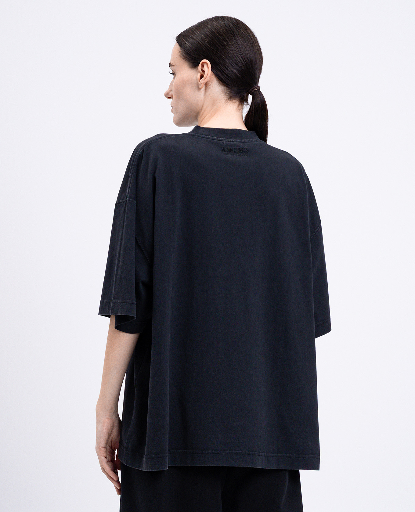 

Black loose-fitting T-shirt with print Vetements