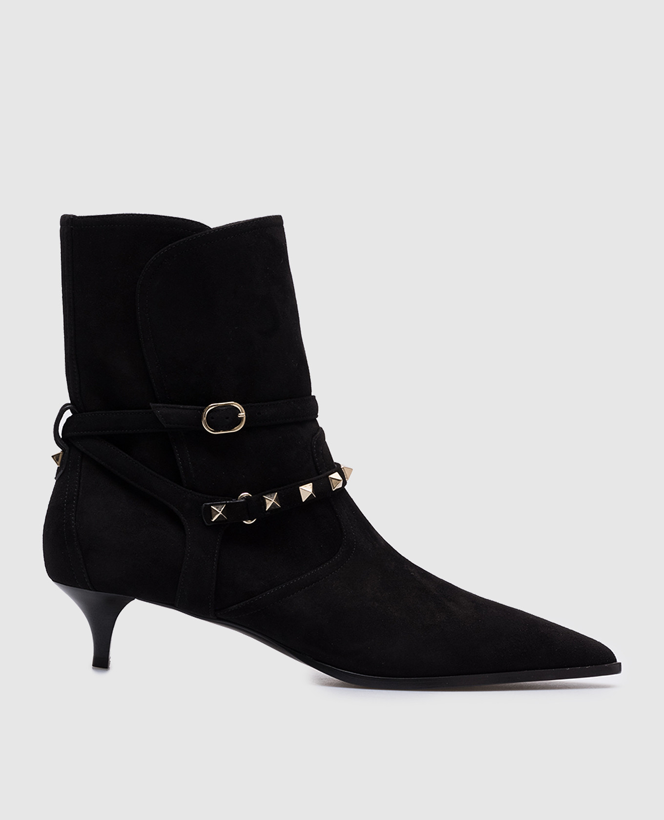 Black suede ankle boots with pyramids rockstud valentino