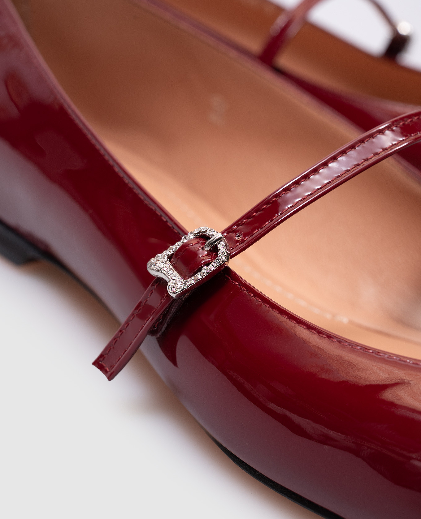 

Burgundy patent leather ballet flats Santoni