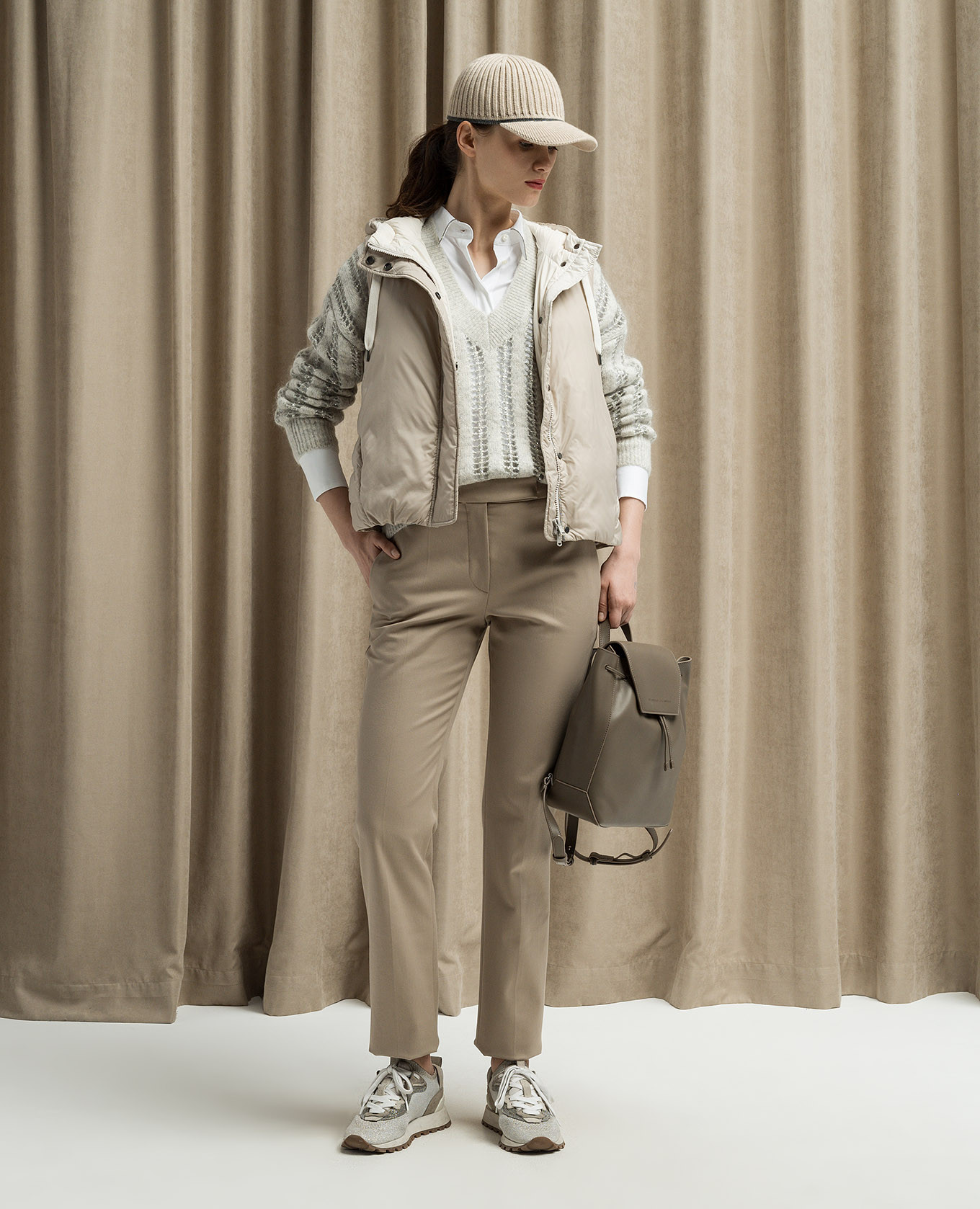

White shirt with monil chain Brunello Cucinelli