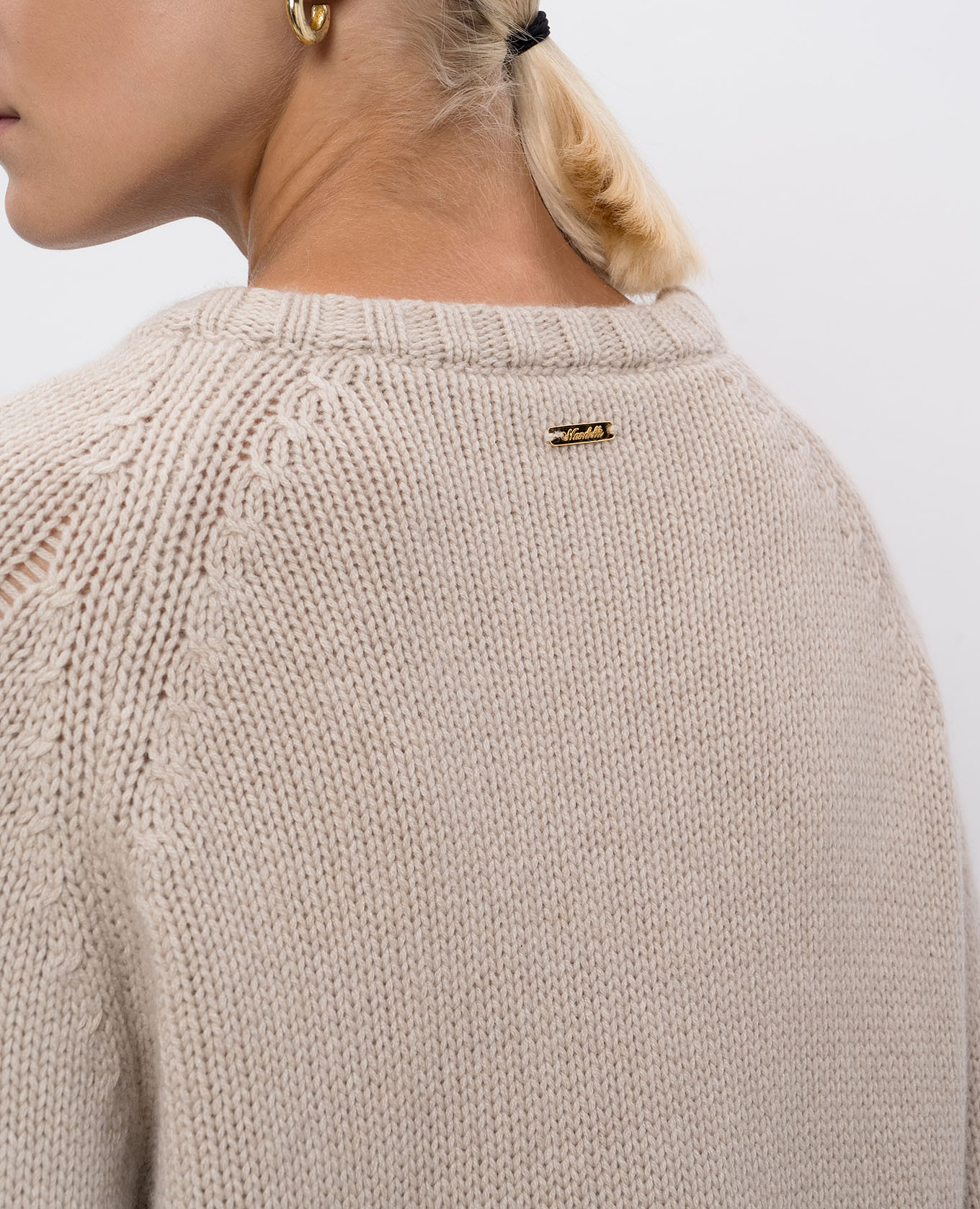 Beige cashmere sweater with textured pattern Enrico Mandelli 5