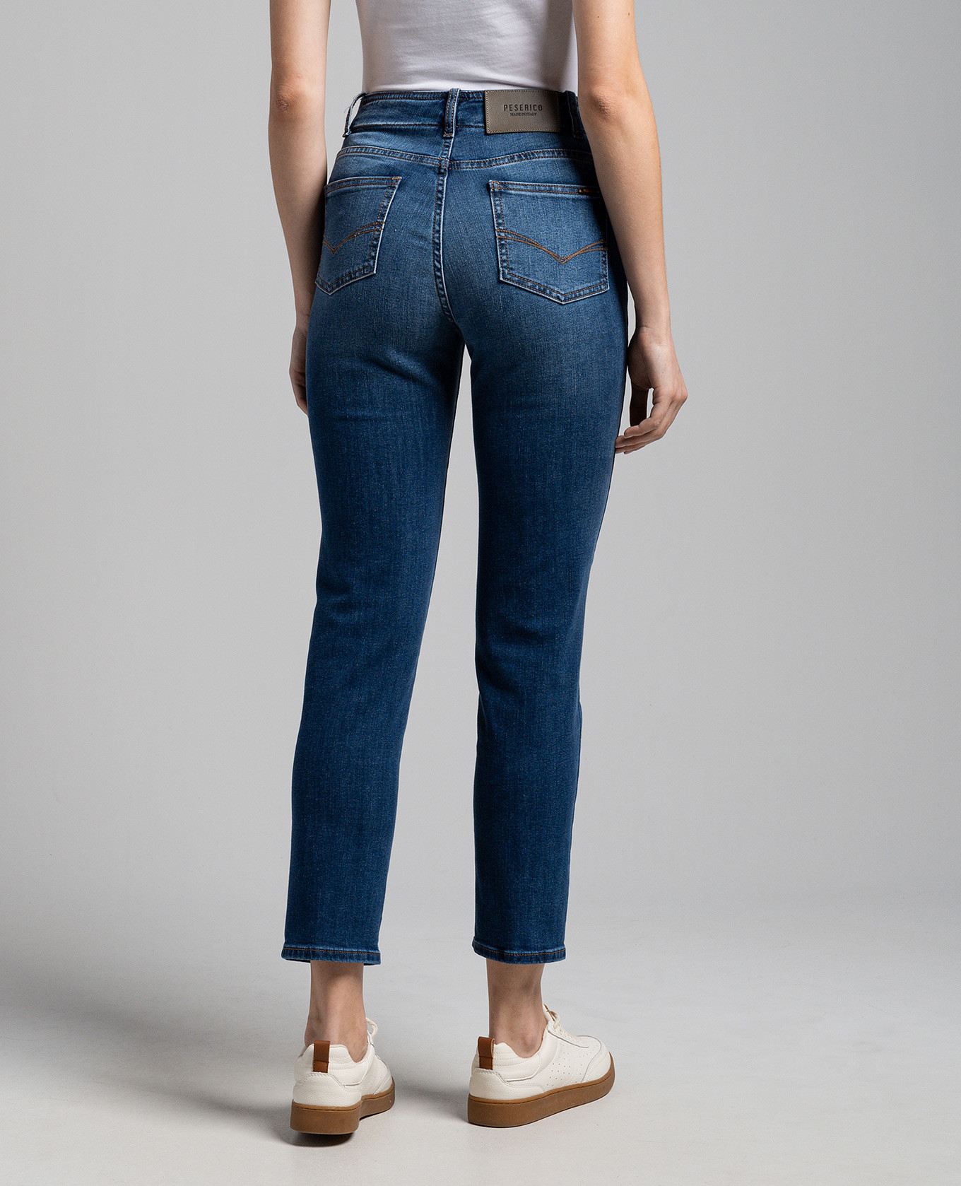 Blue skinny jeans with a distressed effect Peserico 4