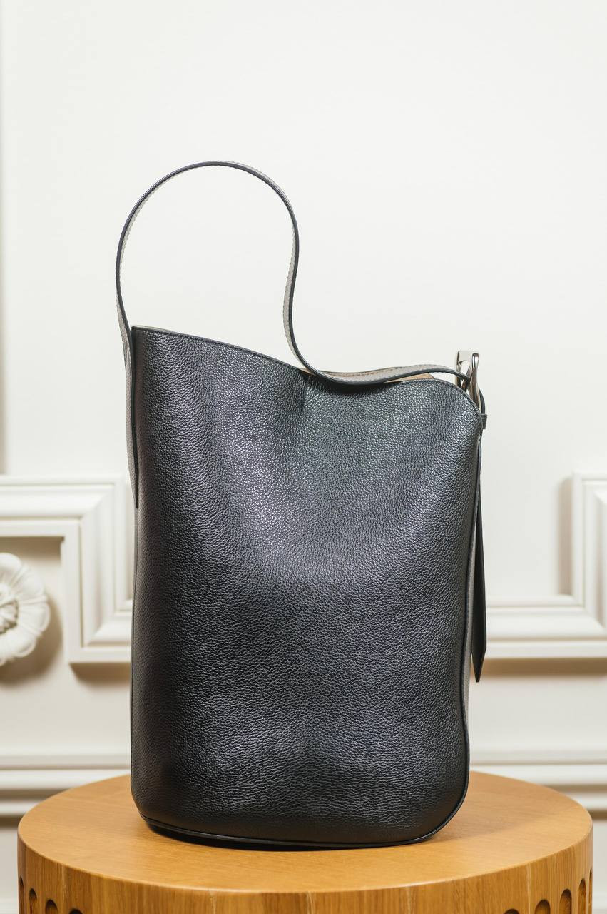 Black leather Quiver bucket bag with logo embossing J&M DAVIDSON 5