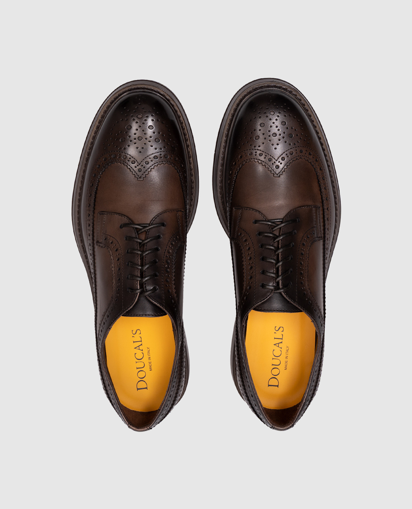 

Black leather brogues Doucal's
