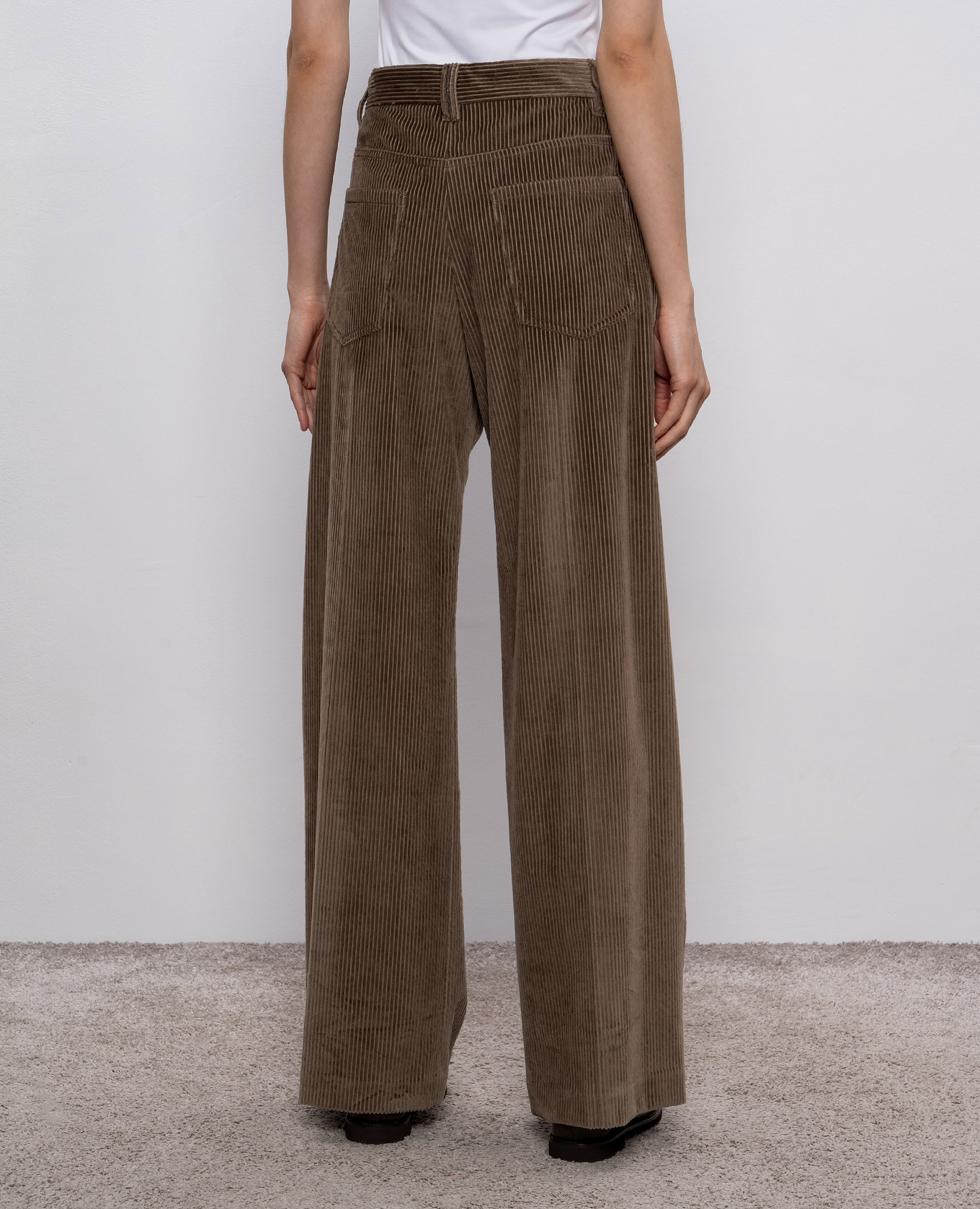 

Brown corduroy pants with monil chain Brunello Cucinelli