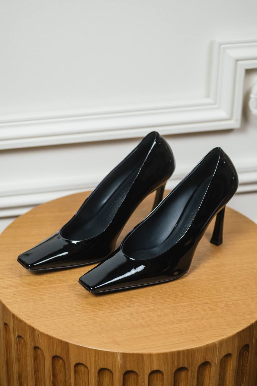 

Black patent leather shoes Juno The Attico