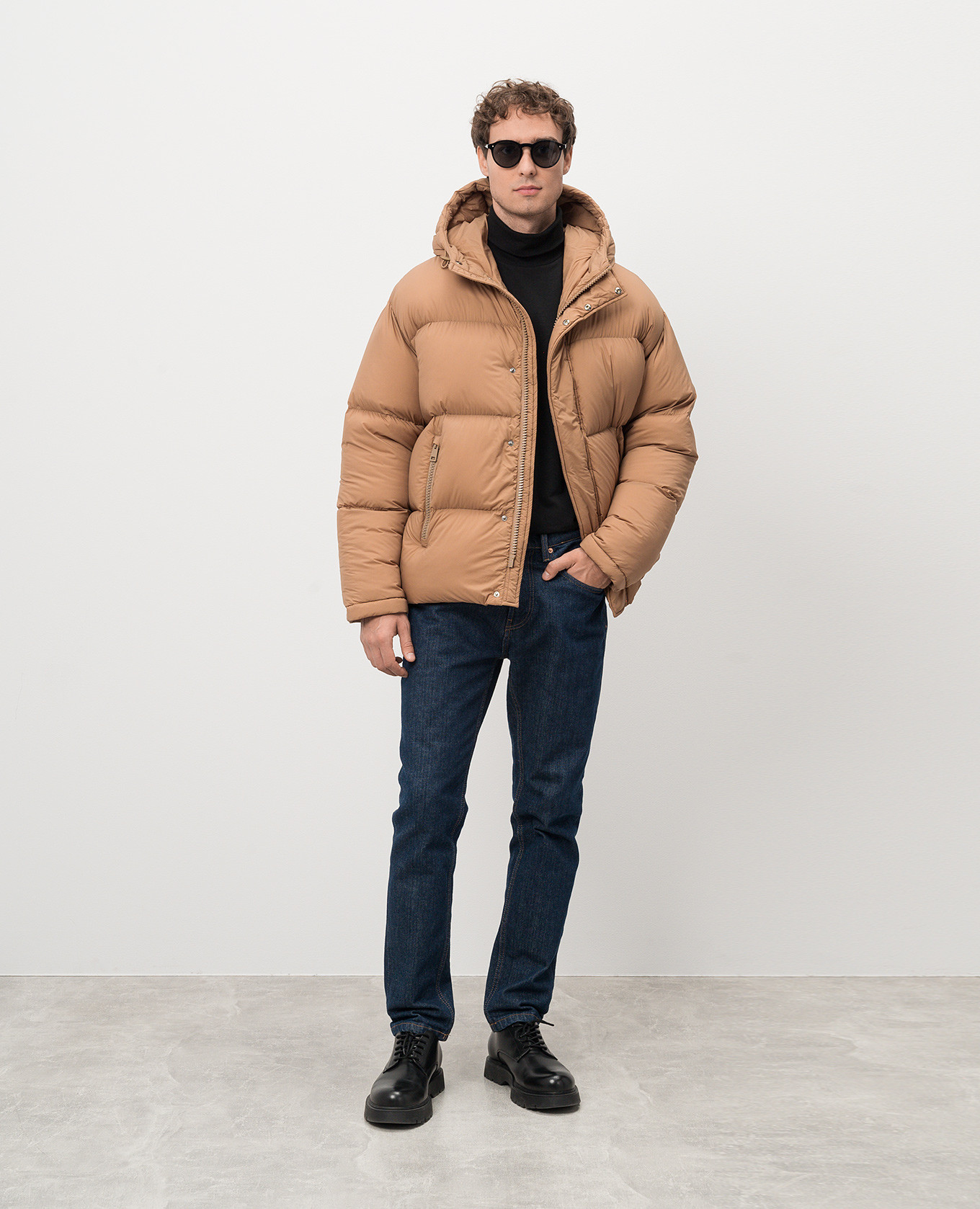 

Beige down jacket with metallic logo Herno