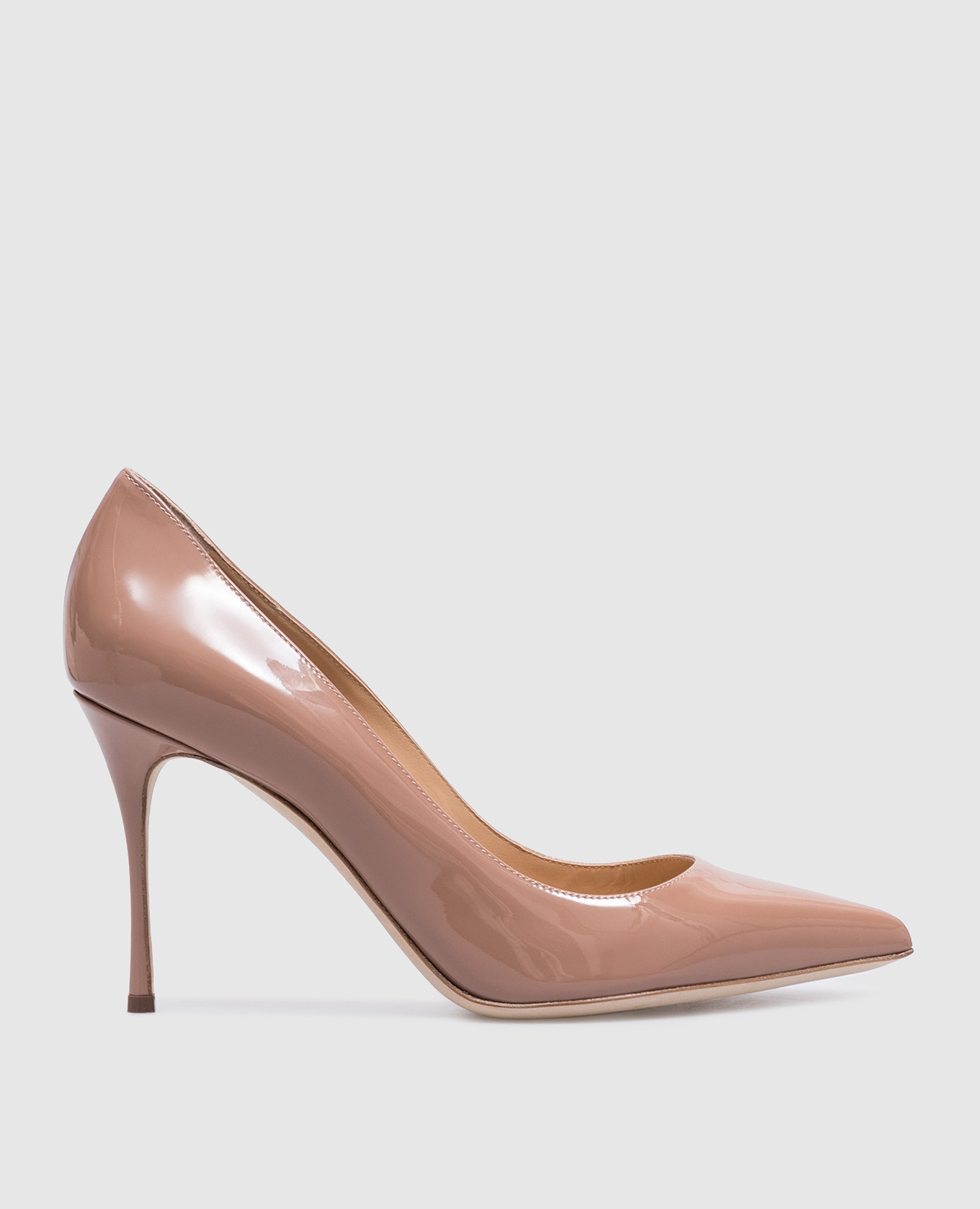 Nou Sergio Rossi Godiva beige patent leather shoes