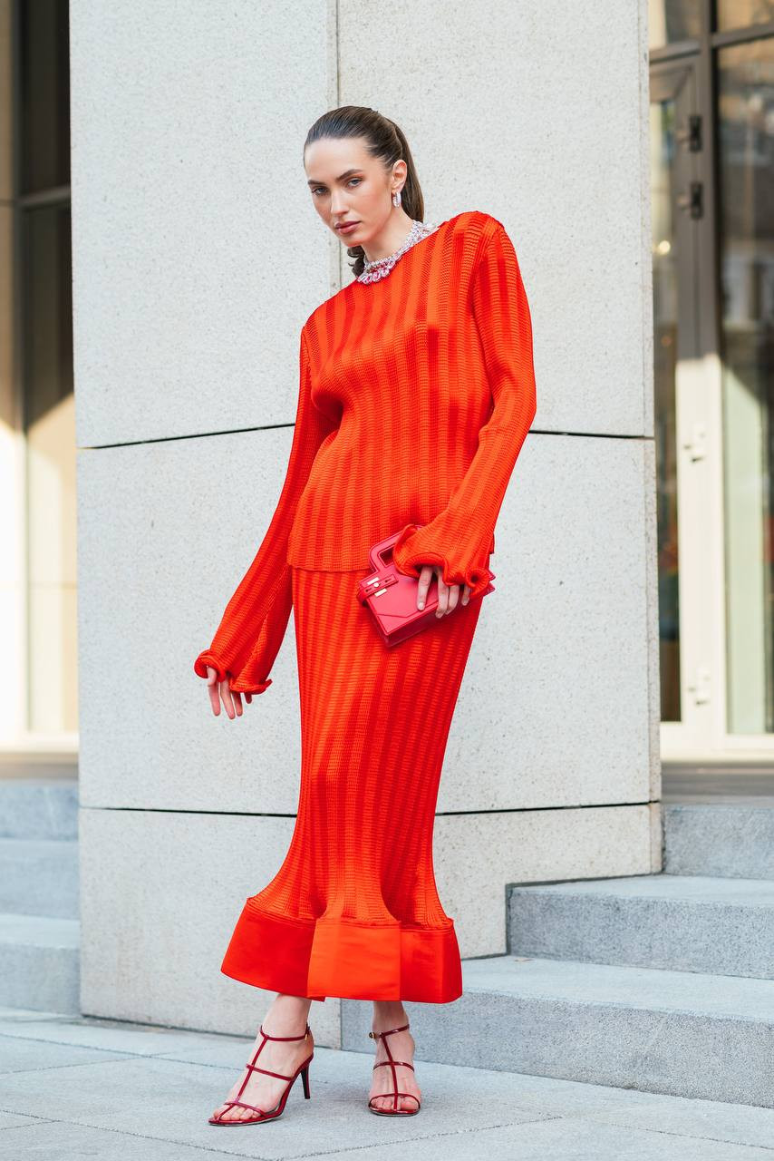 

Red Hollis skirt with reaper effect Simkhai