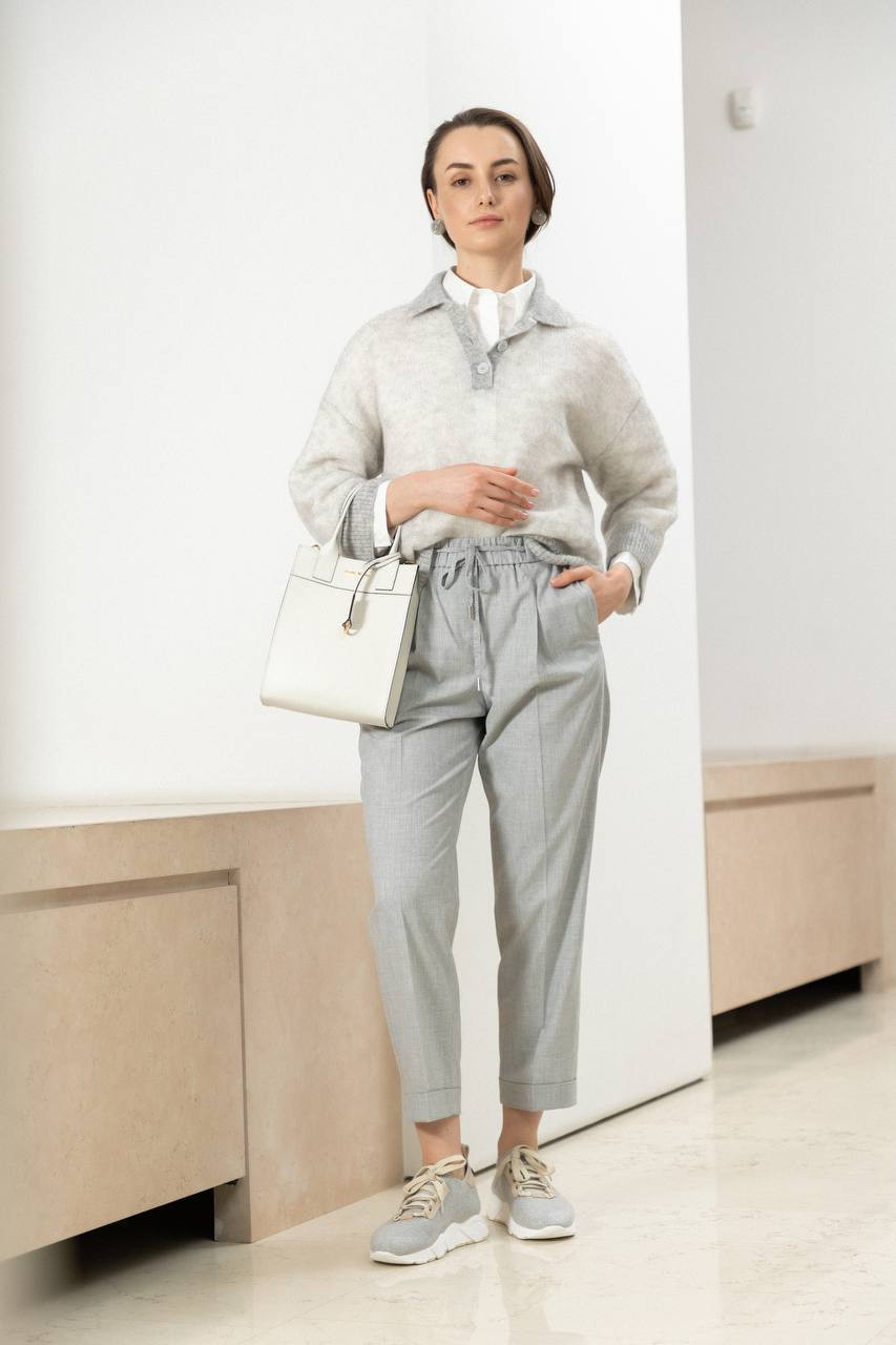 

White blouse with monil chain Peserico