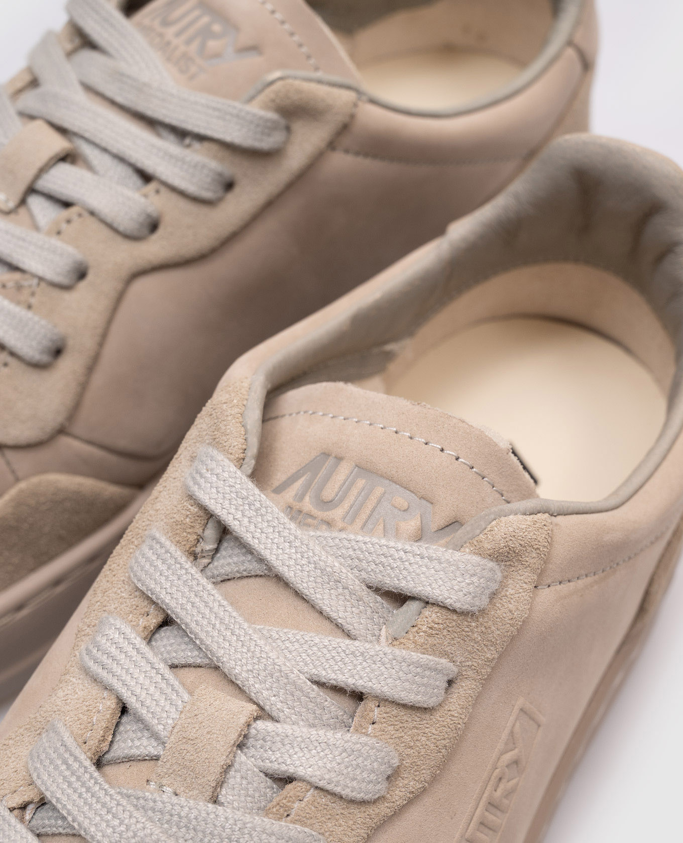 

Beige MEDALIST nubuck sneakers AUTRY