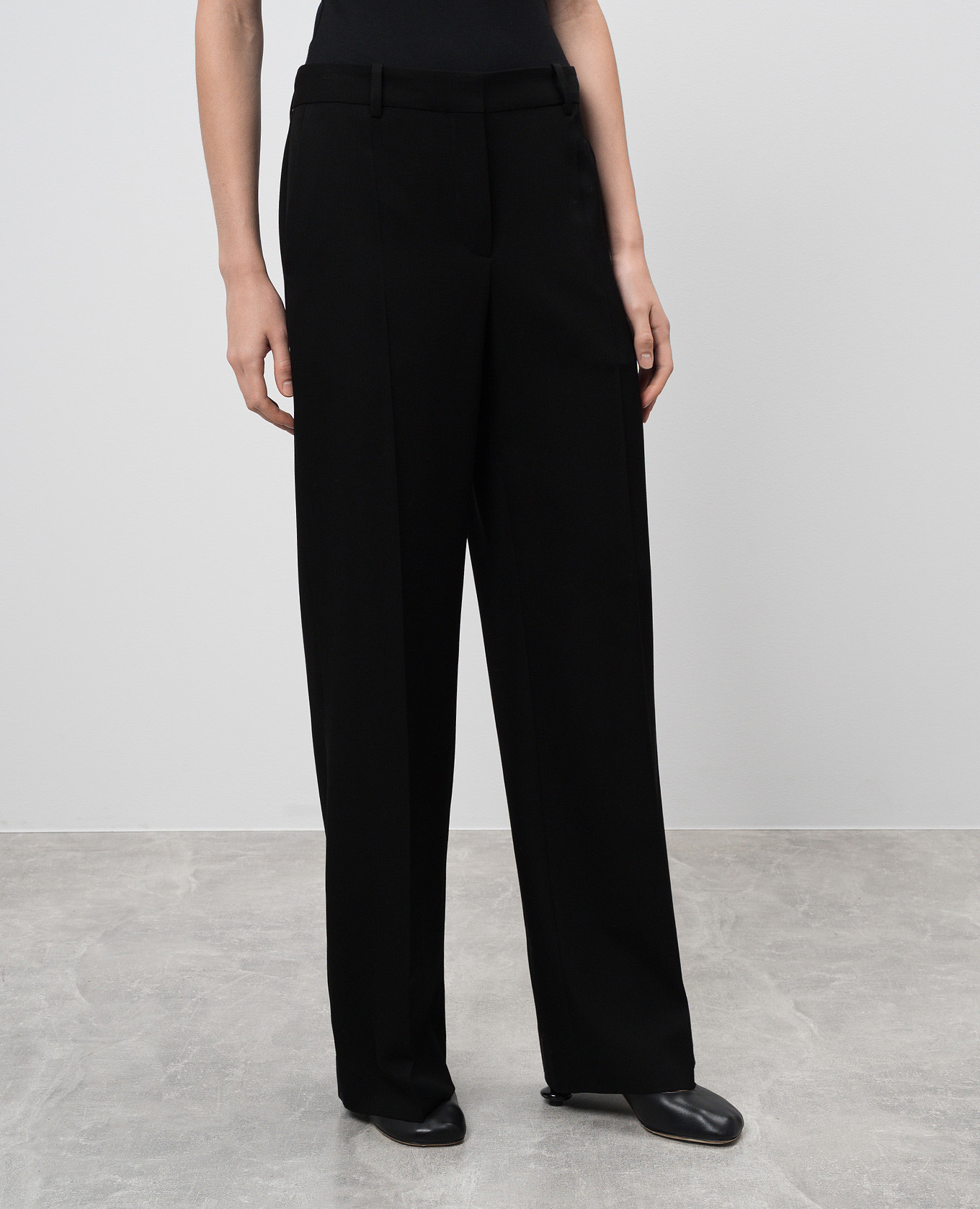 

Black straight pants made of wool The Row