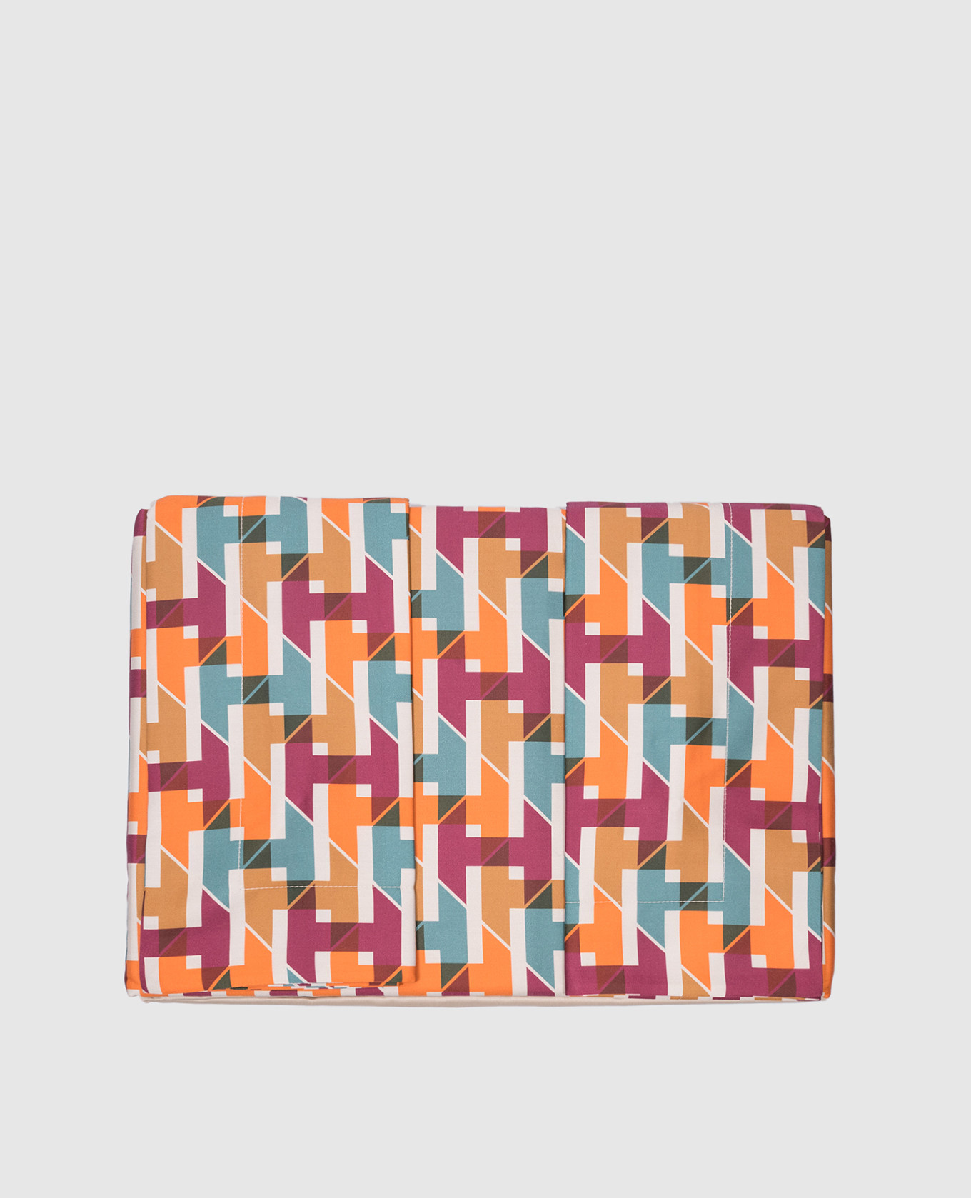 

Bel Air bedding set in a geometric pattern Dondi, White