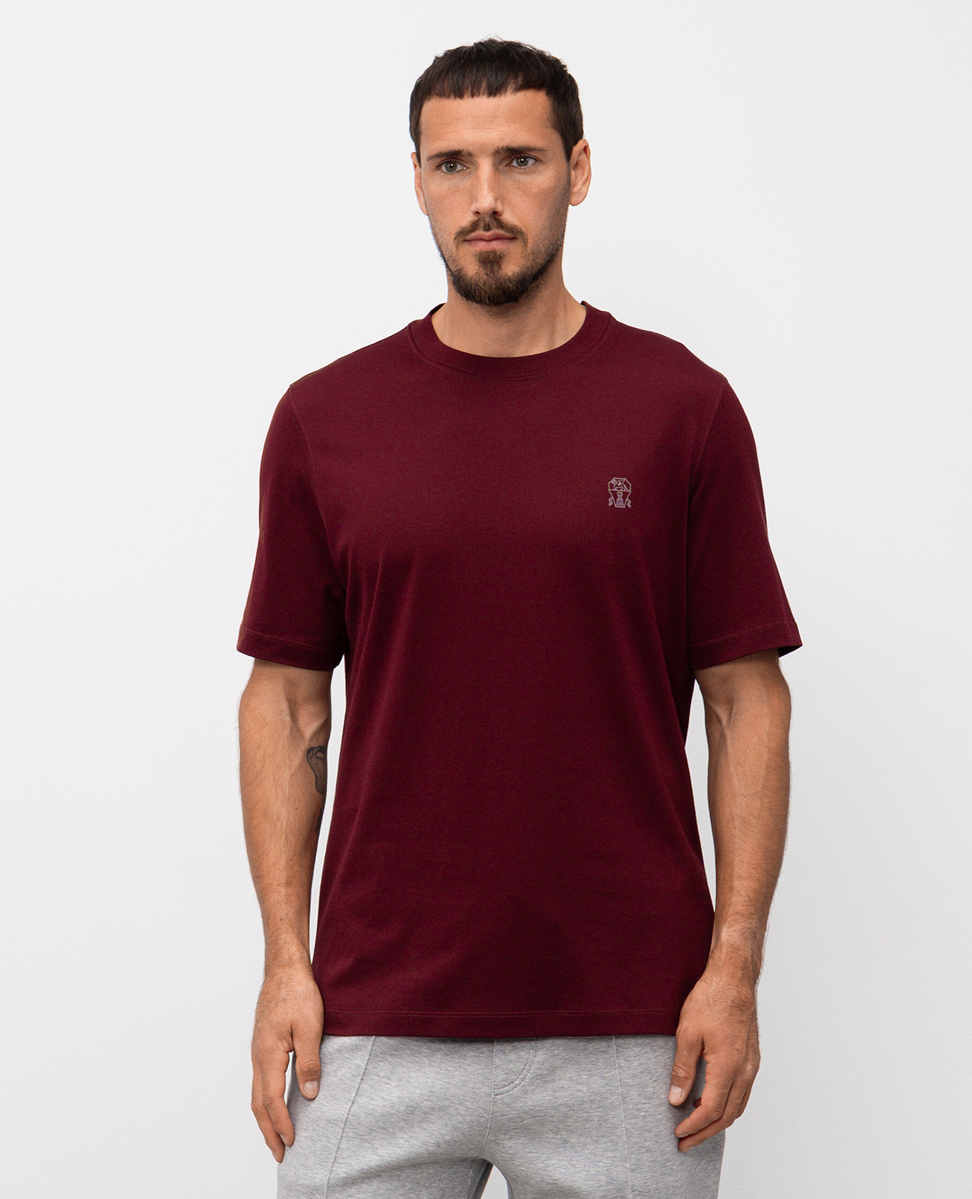 

Burgundy t-shirt with logo emblem print Brunello Cucinelli