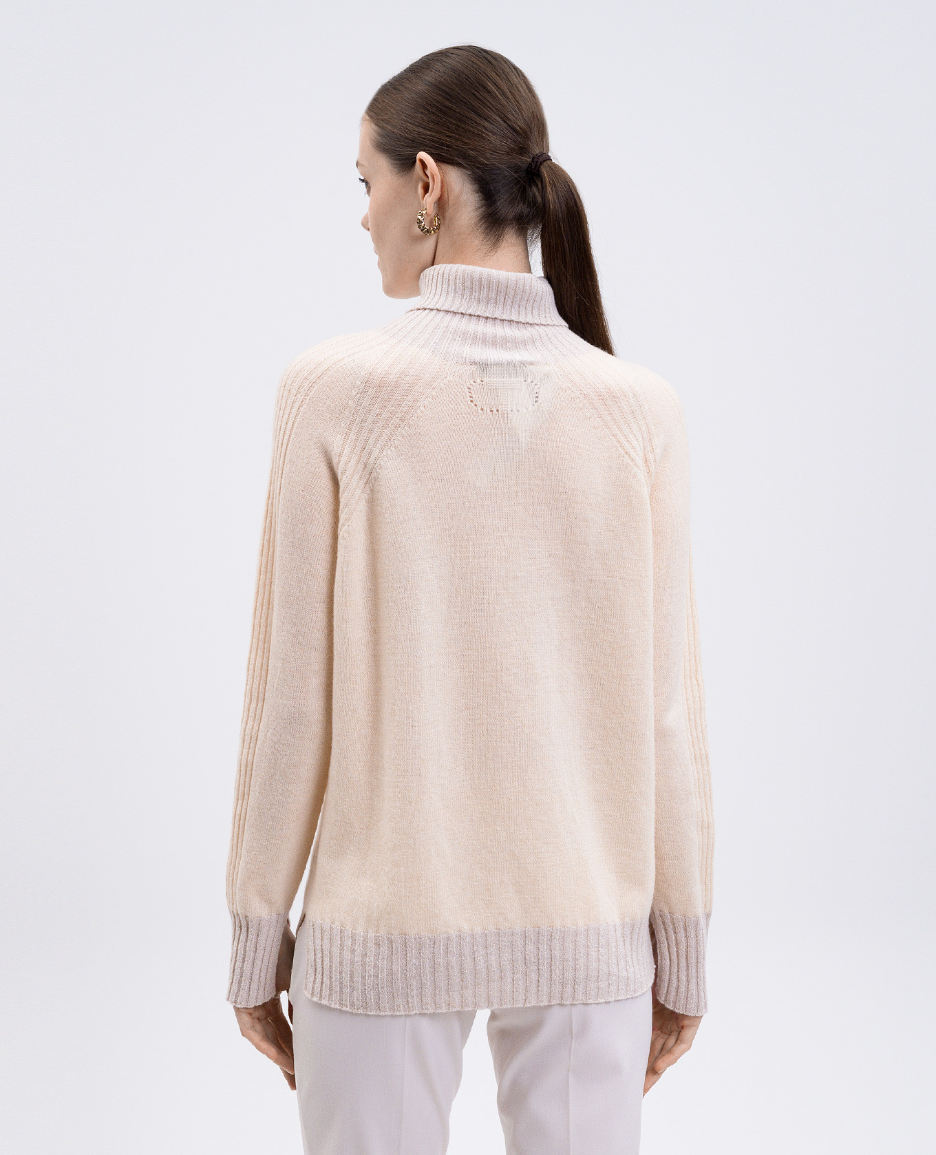 

Beige wool and cashmere sweater with lurex Twinset