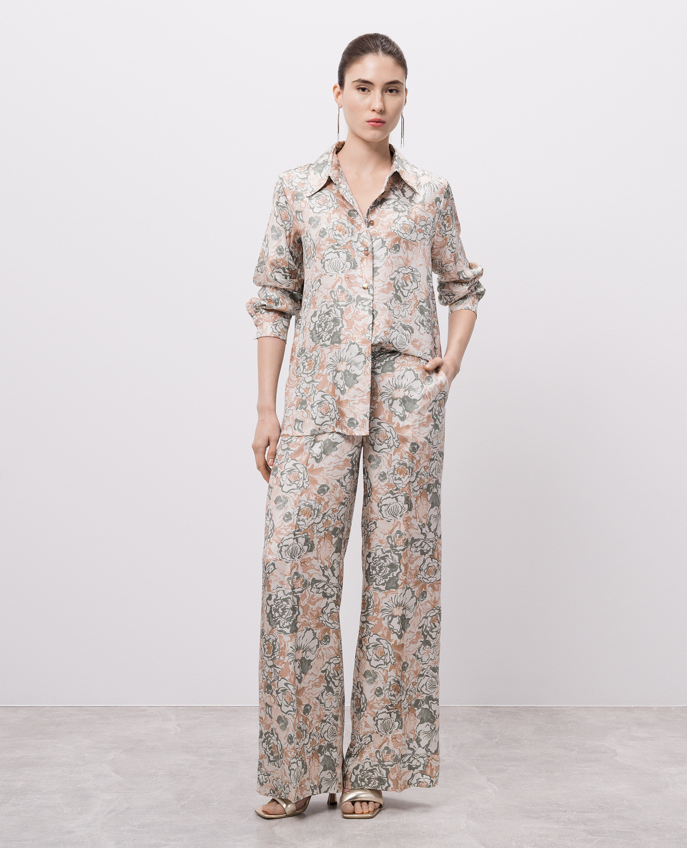 

CANDEO silk flared pants Momoni, White