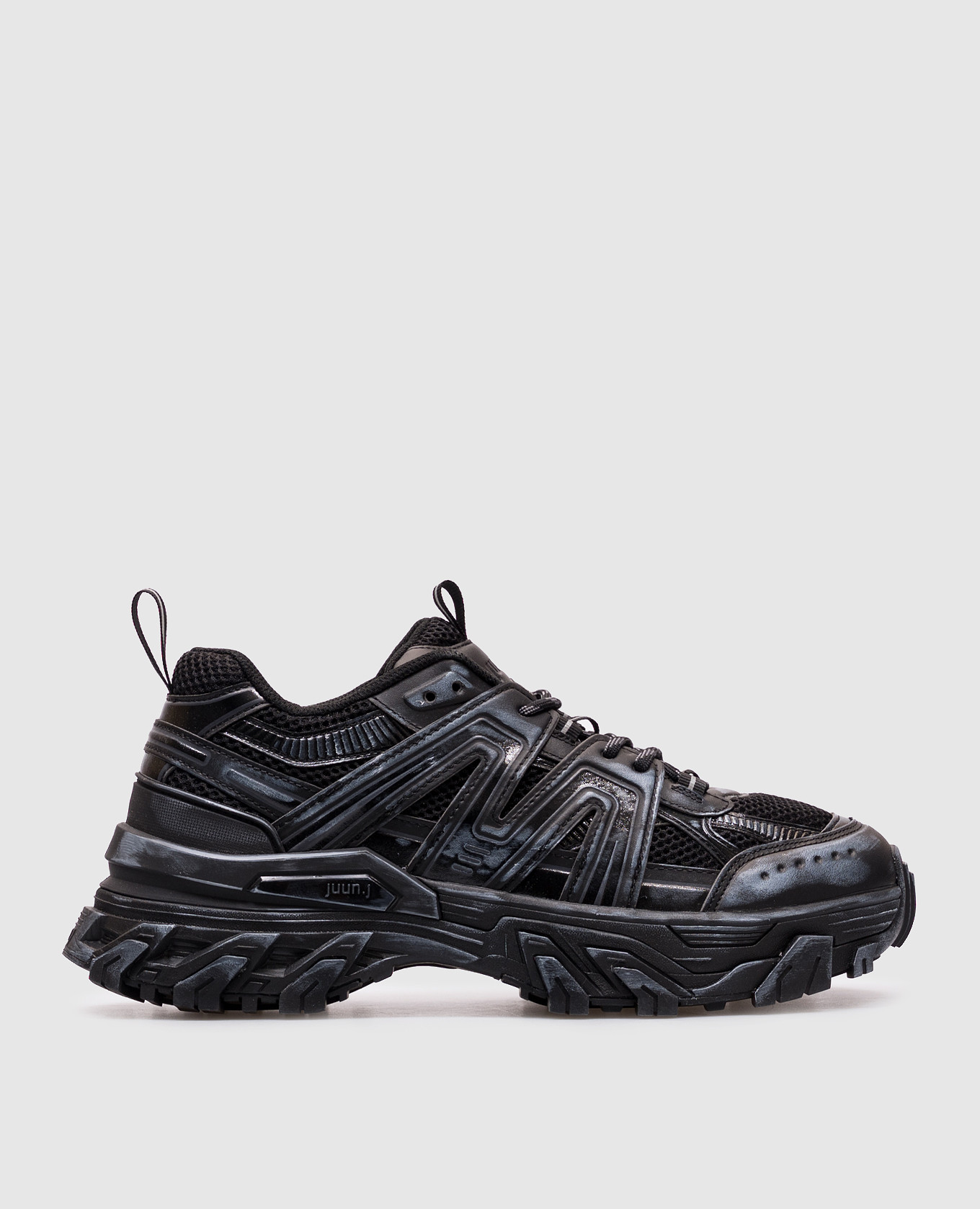 

Black sneakers with vintage-effect logo Juun.j