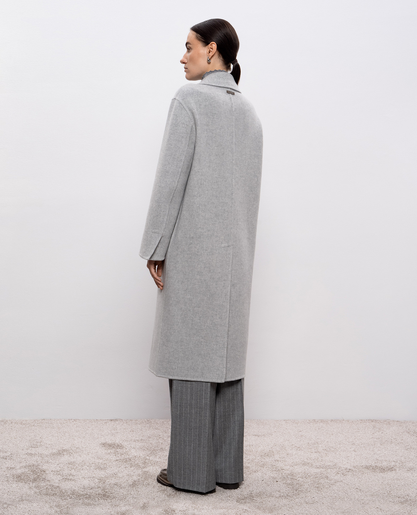 Gray double-breasted coat with wool and cashmere Peserico 4