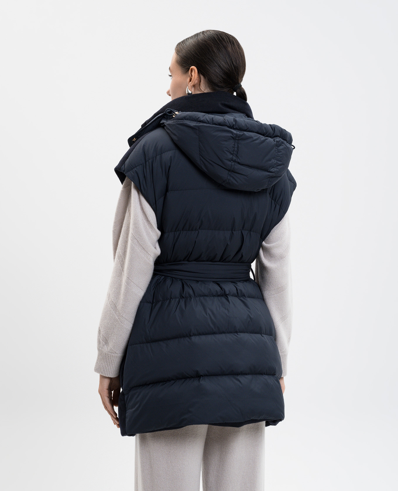 

Blue elongated down vest made of silk and wool Be Florence