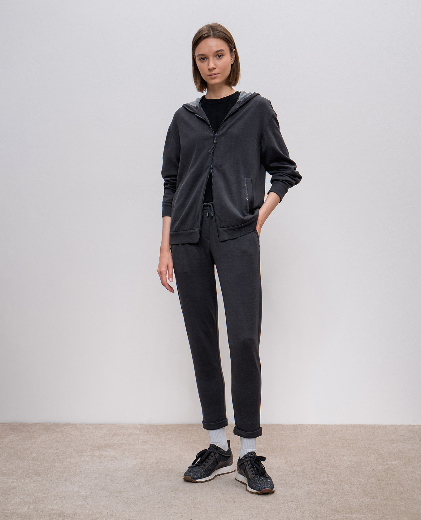 

Black t-shirt with monil lace Brunello Cucinelli