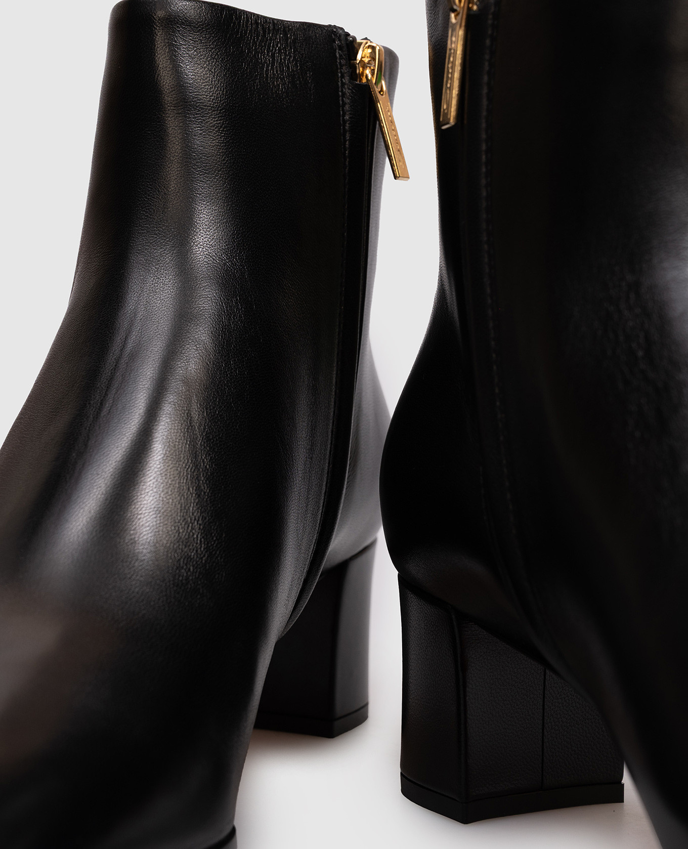 

Black leather ankle boots Santoni